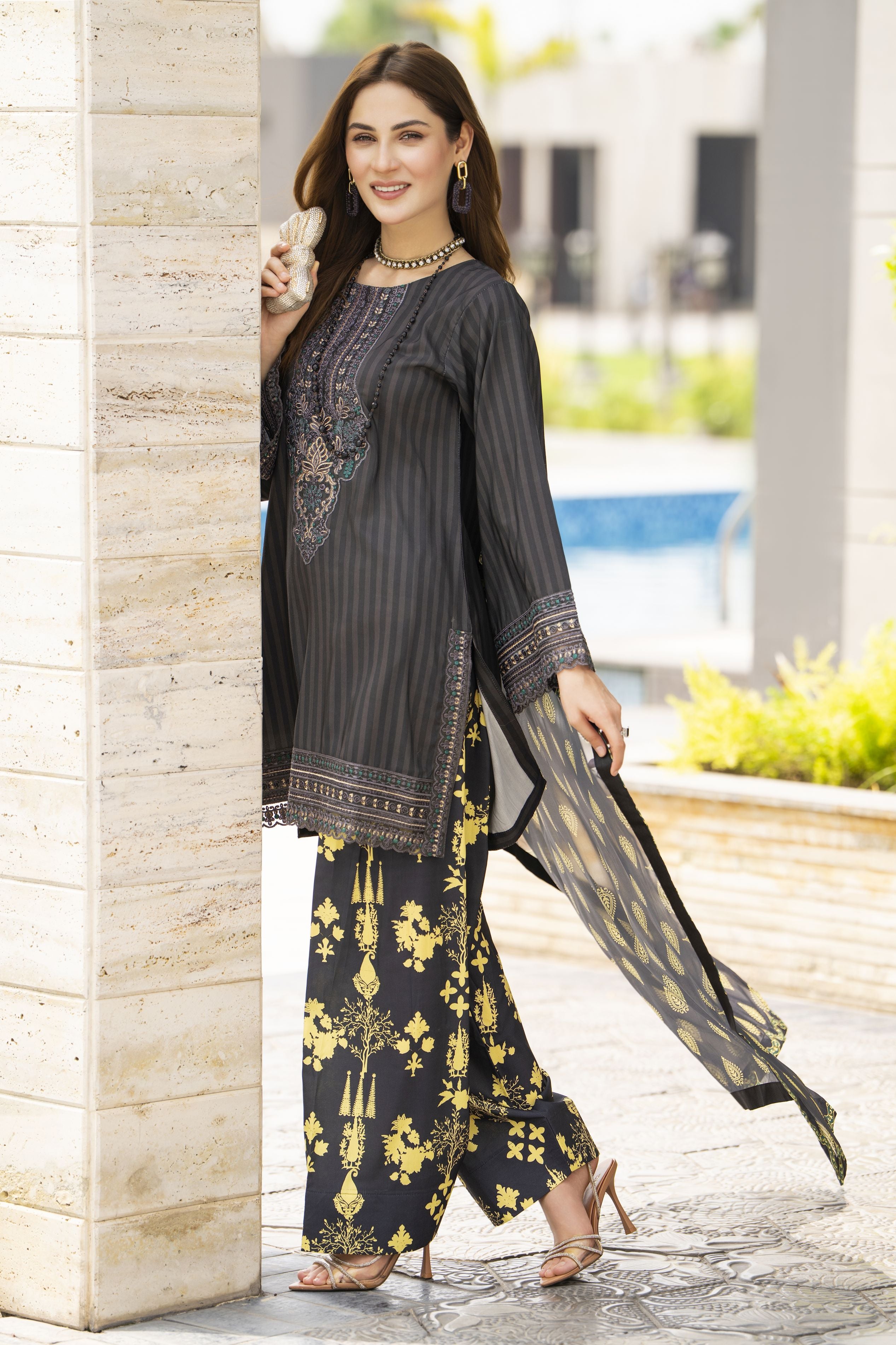Lush by Aleezay – Charcoal Raw Silk 3pc Short Shirt with Farshi Shalwar Lush7
