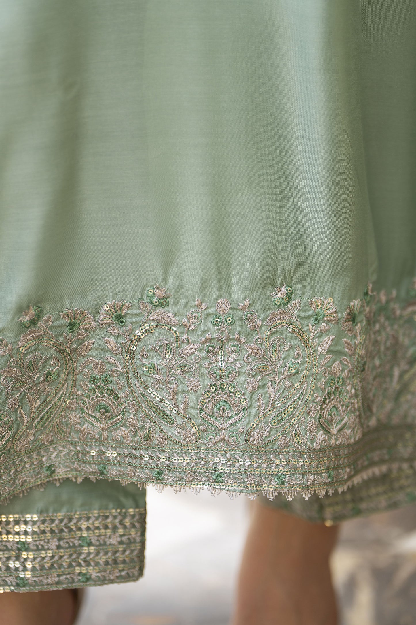 Threads of Love by Hemline – TOL4 Embroidered Viscose Mother Daughter Matching Dress