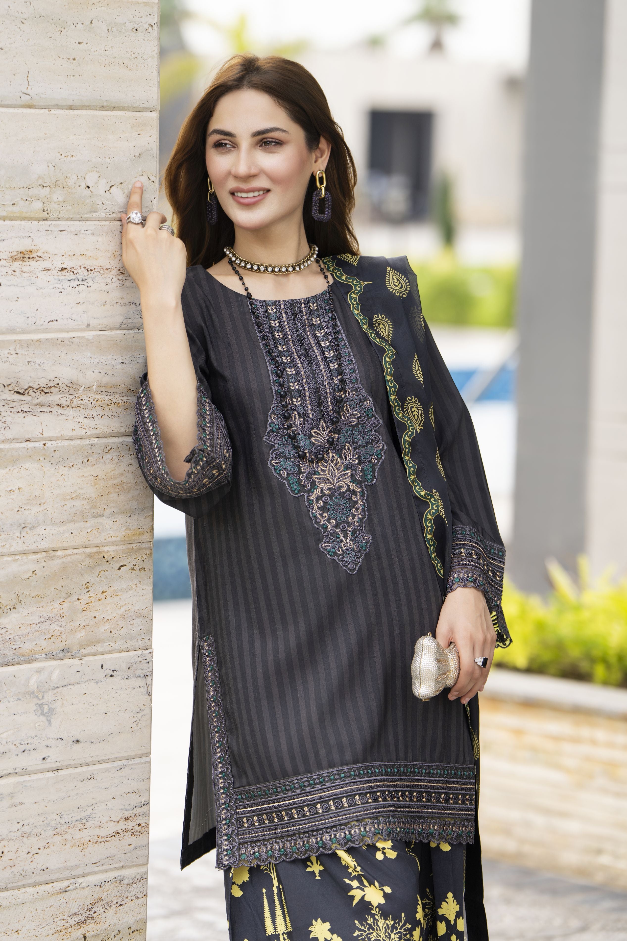 Lush by Aleezay – Charcoal Raw Silk 3pc Short Shirt with Farshi Shalwar Lush7