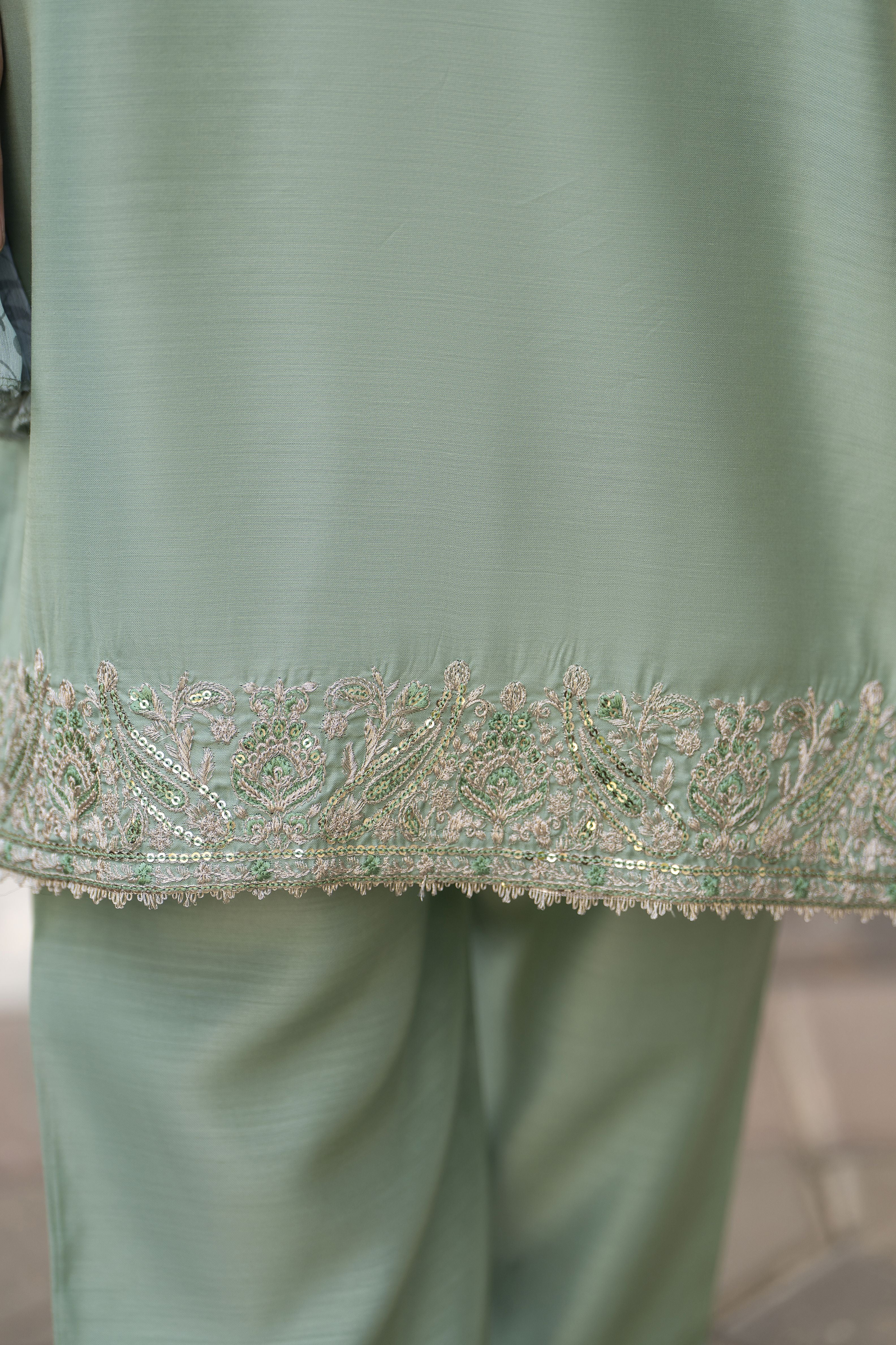 Threads of Love by Hemline – TOL4 Embroidered Viscose Mother Daughter Matching Dress