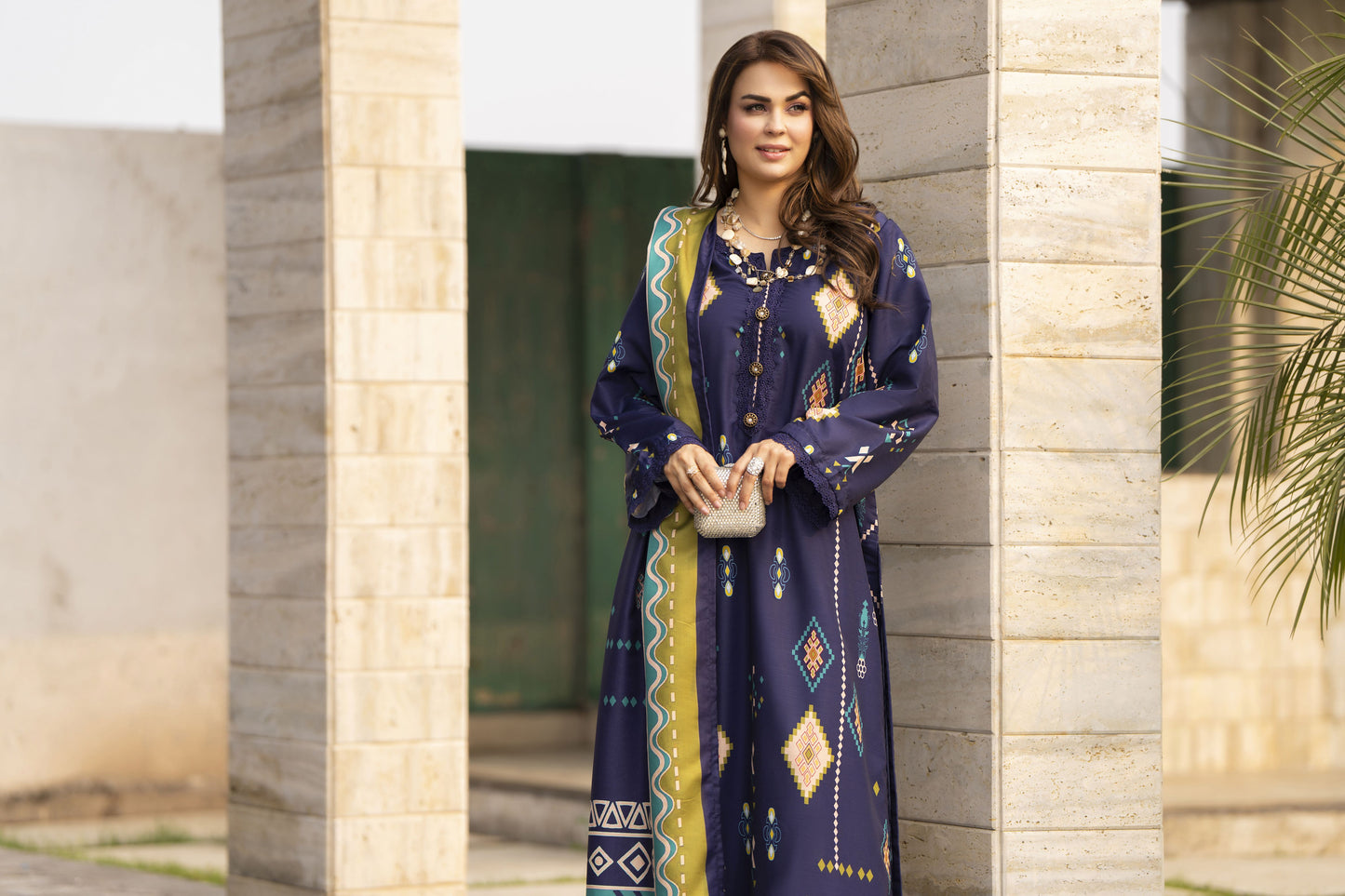 NBH5 Naqsh by Hemline Printed Poly Grip 3PC A-Line Suit