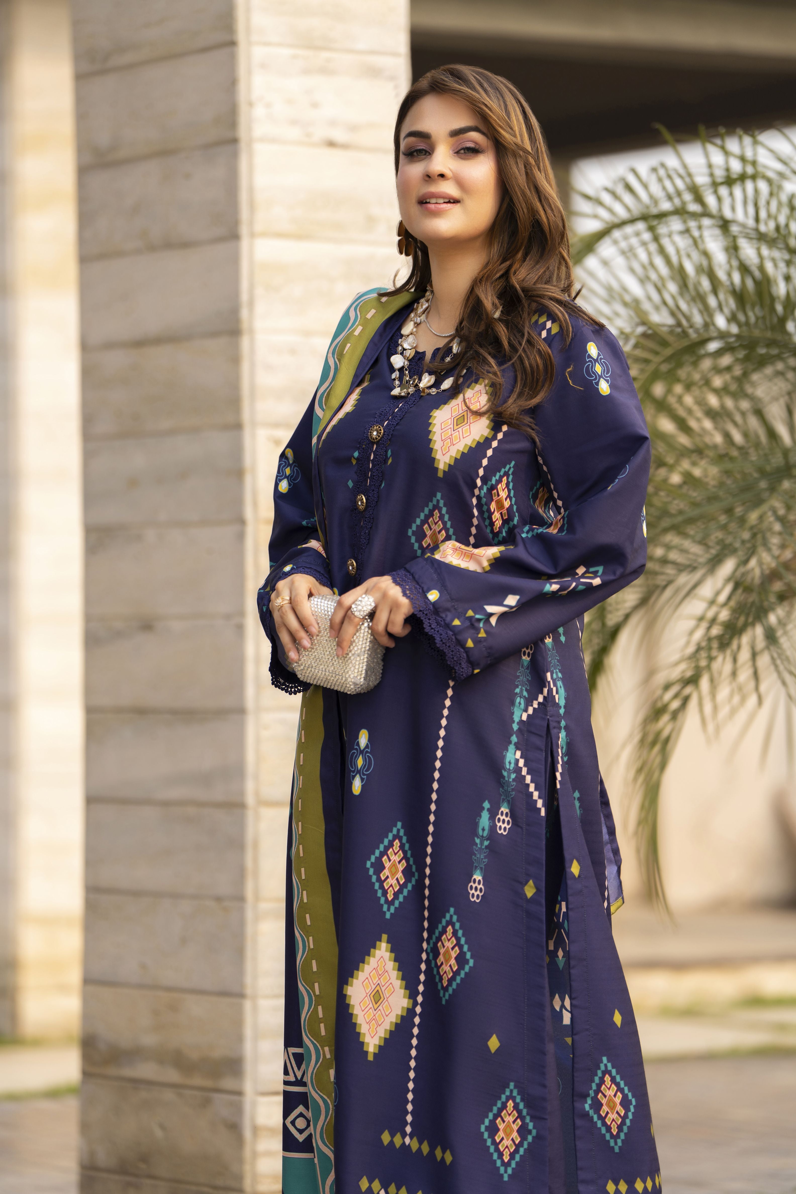 NBH5 Naqsh by Hemline Printed Poly Grip 3PC A-Line Suit