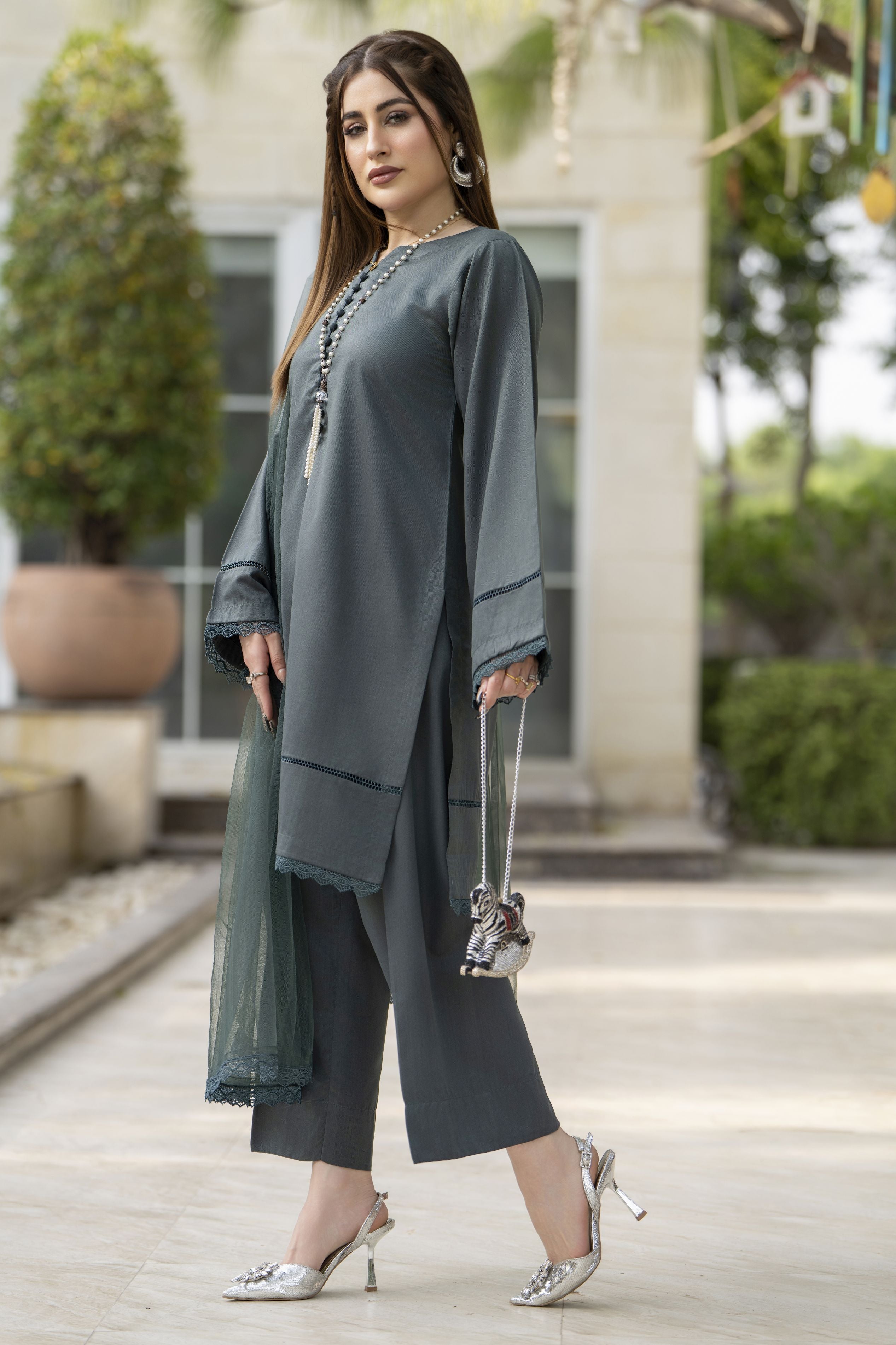 Aabpara Simply Warm Winter Linen 3pc Ready to Wear with Dyed Net Dupatta SWA10