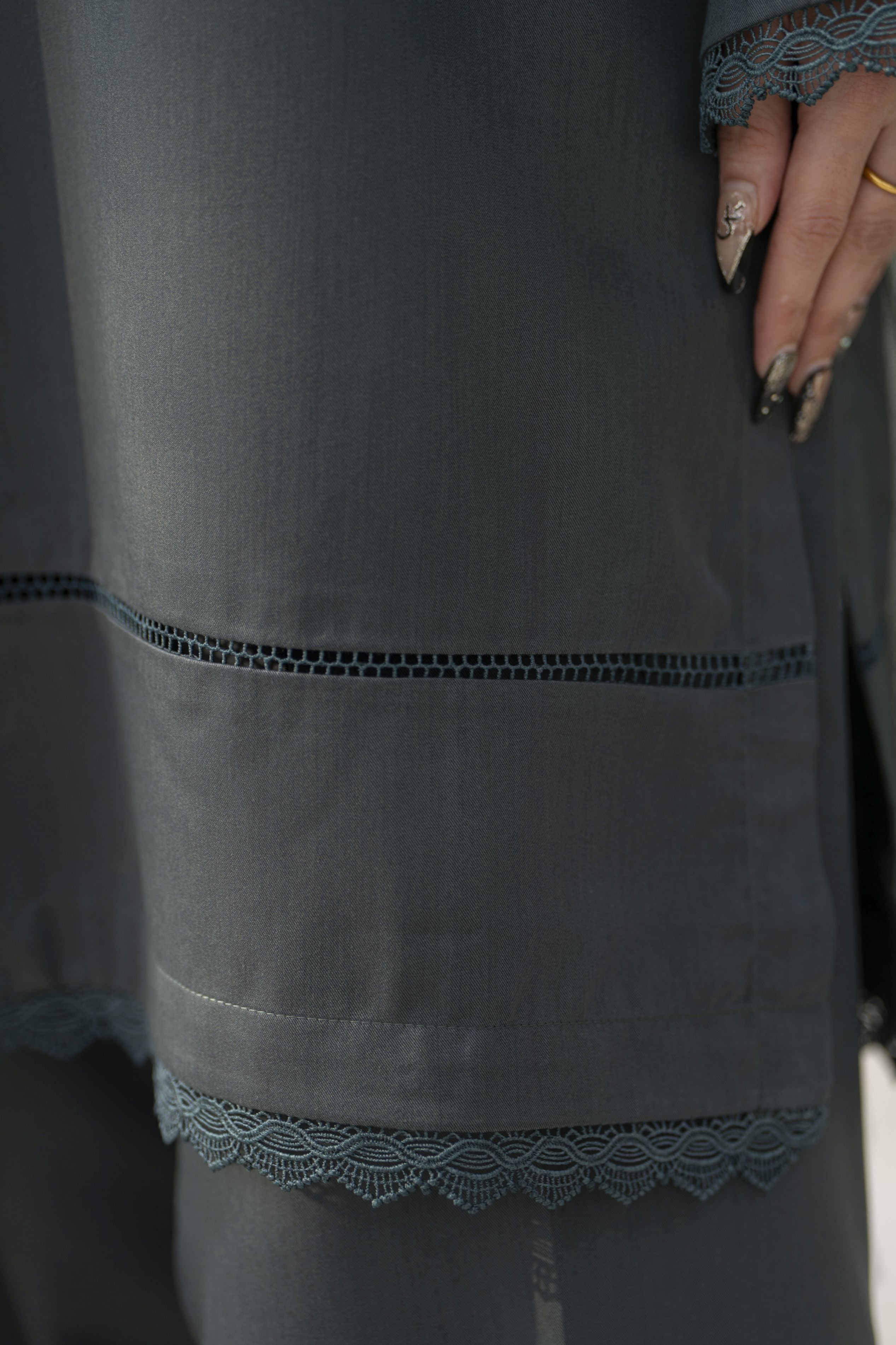 Aabpara Simply Warm Winter Linen 3pc Ready to Wear with Dyed Net Dupatta SWA10