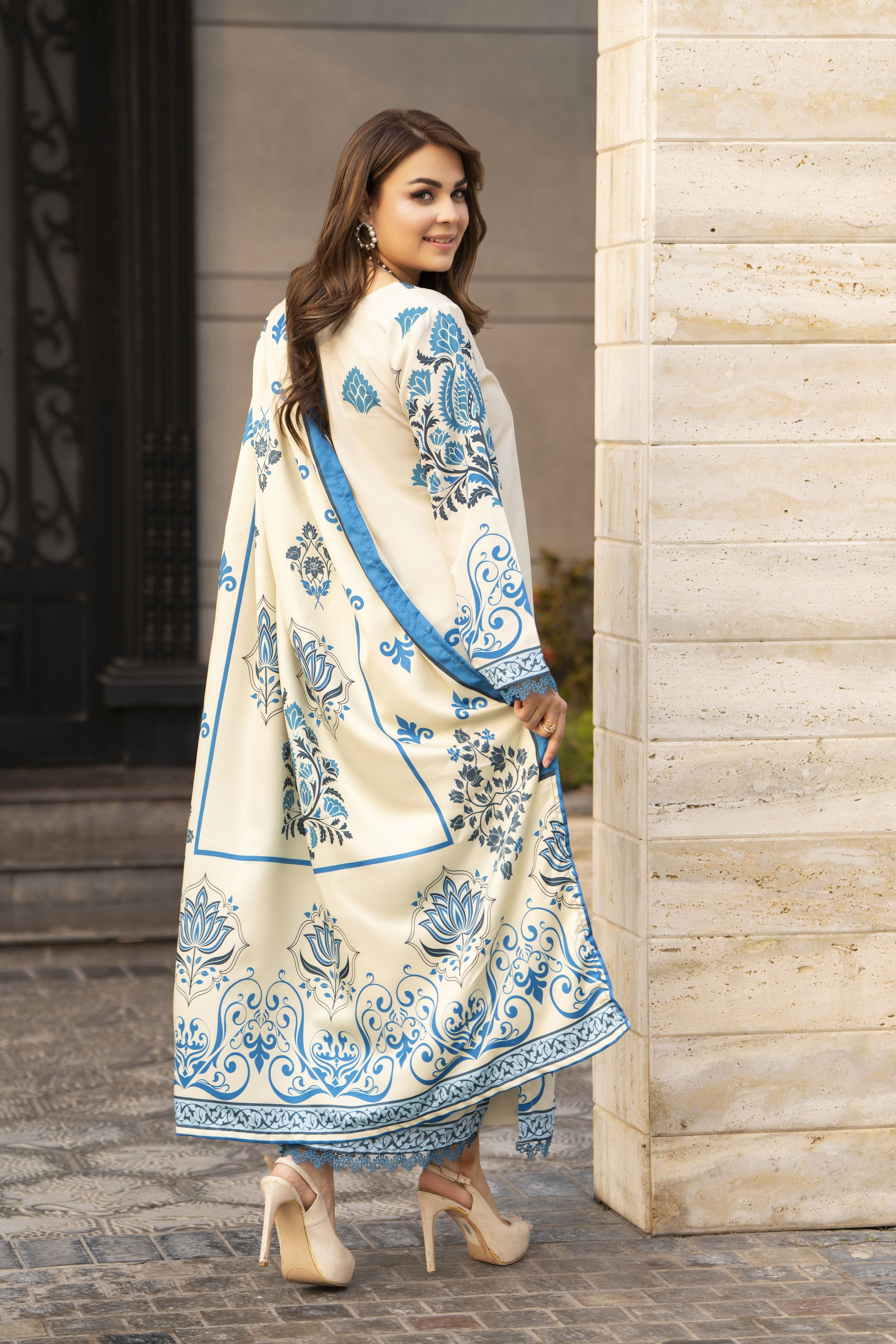 NBH6 Naqsh by Hemline Poly Grip 3PC Suit with Herringbone Dupatta