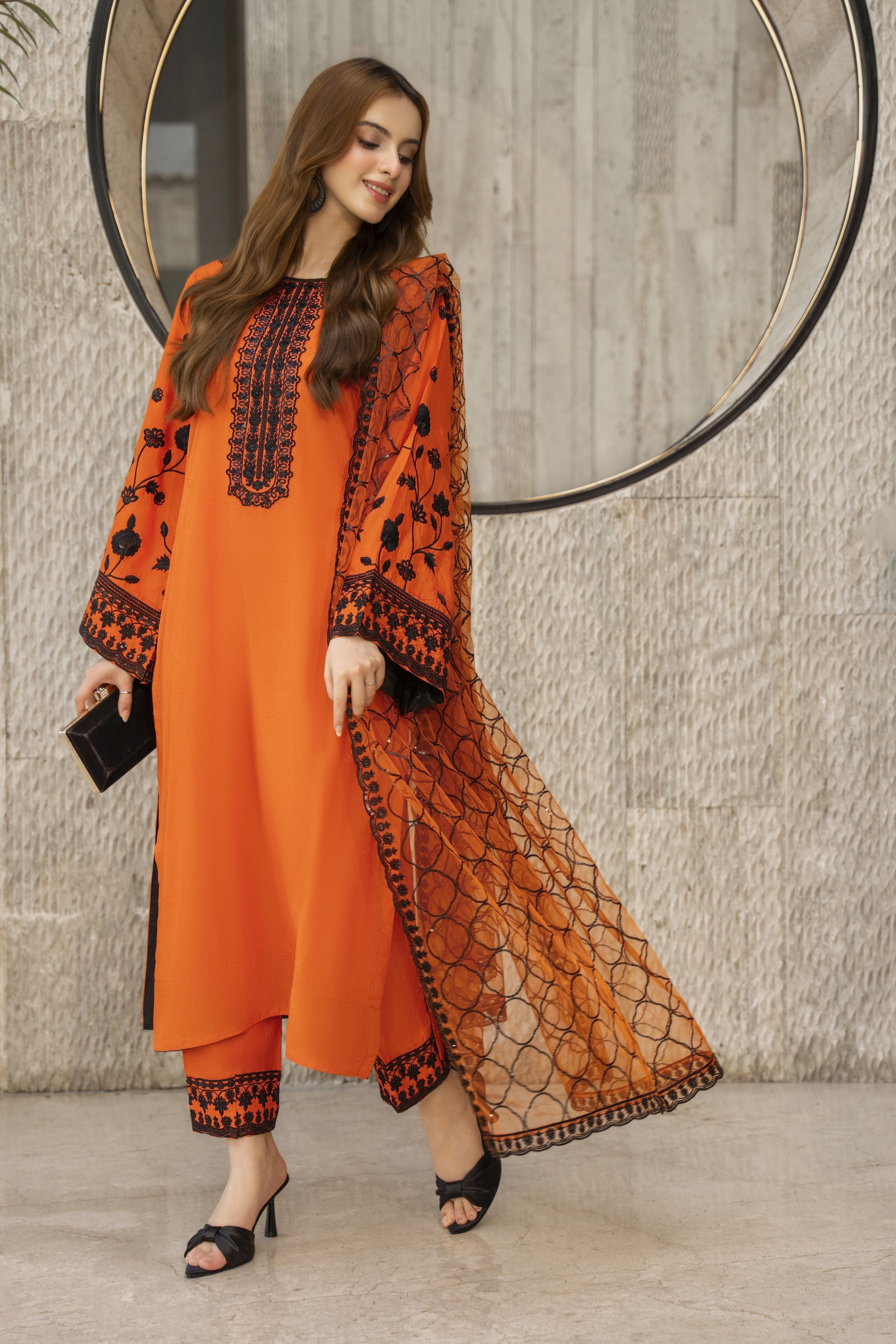 Threaded Grace Silk Karandi by Gul Warun – Fiery Orange Embroidered 3pc Suit TGS4
