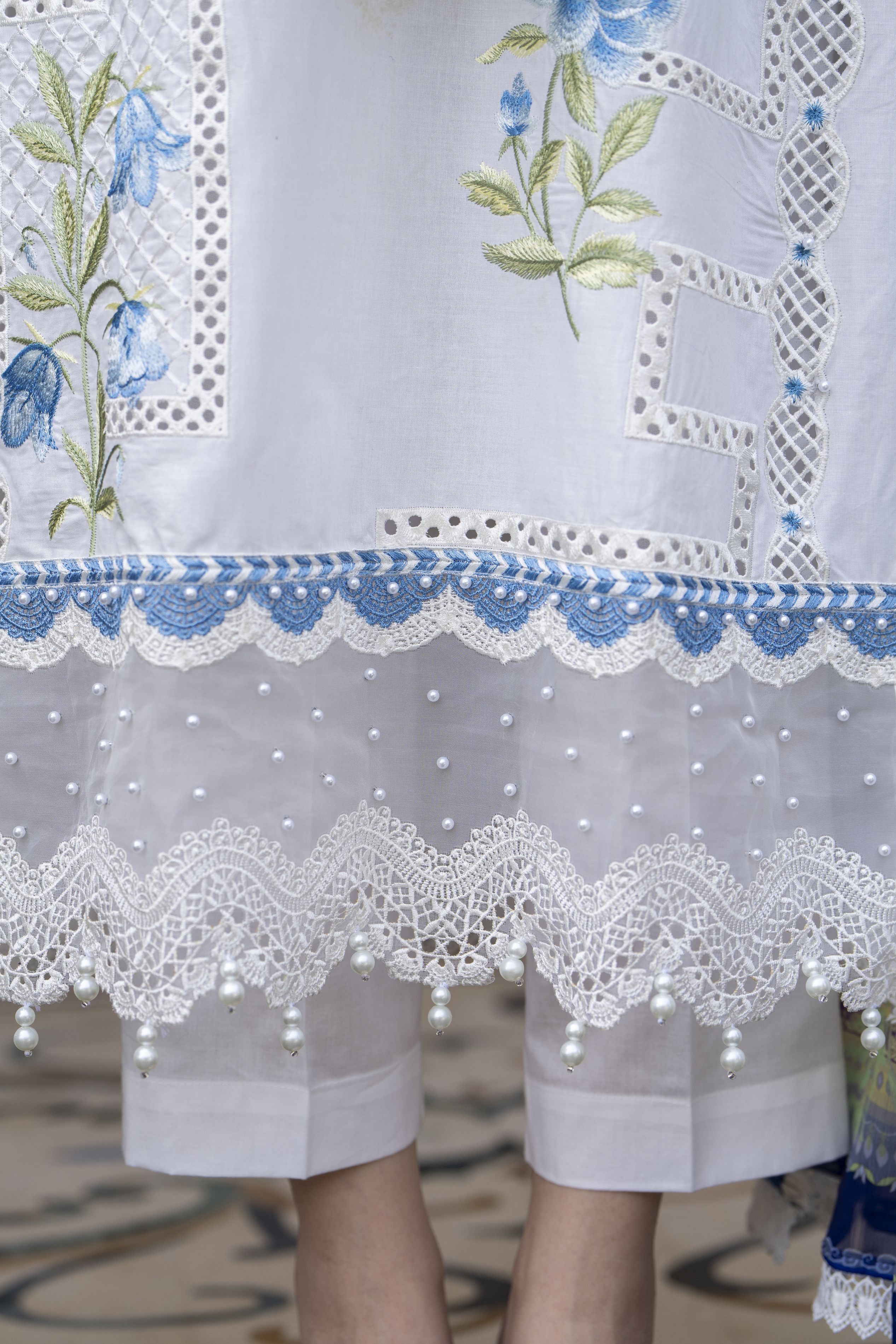 Silver Petals Ready to Wear Lawn Collection – SPRW6