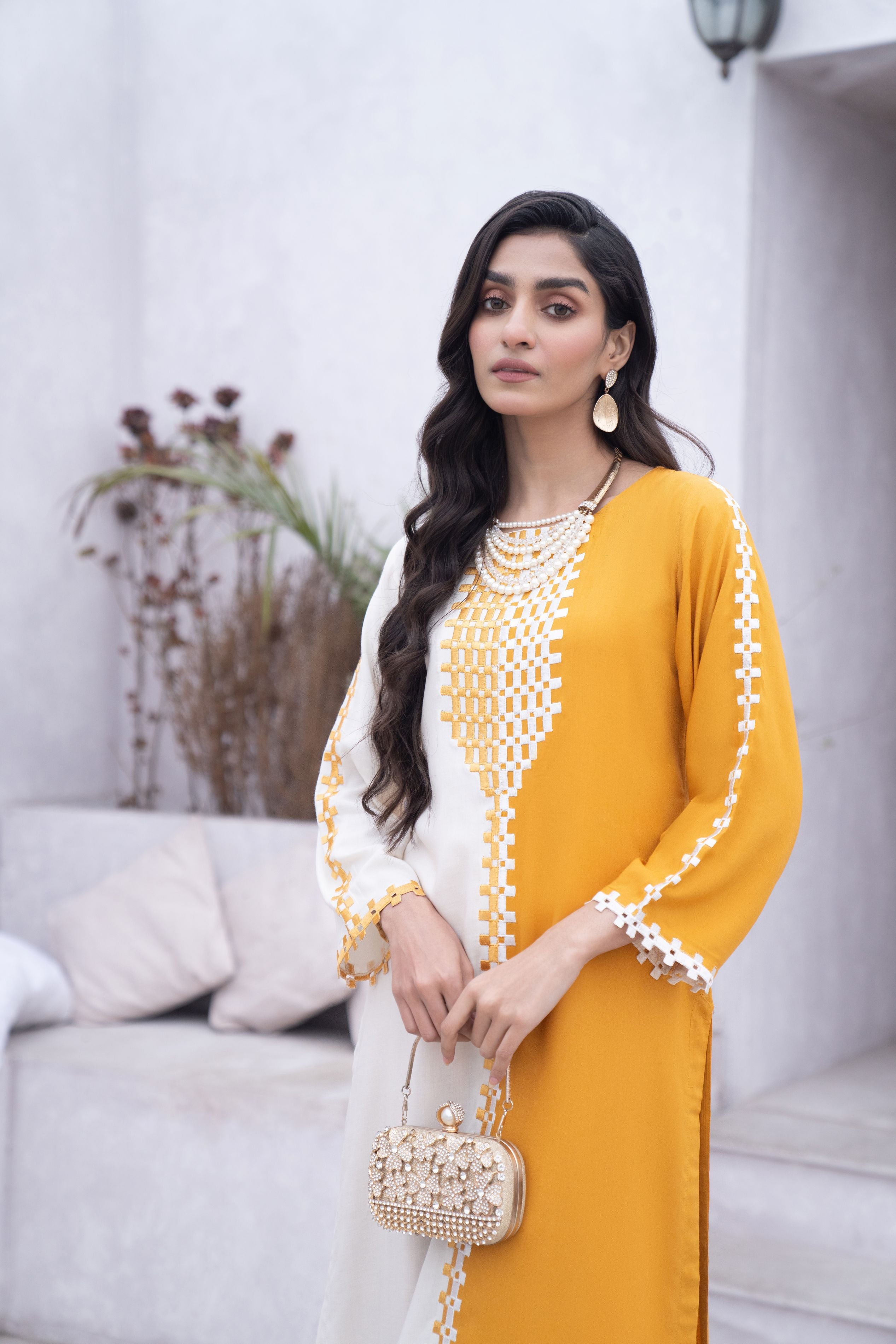 Hemline's Chai Moments Collection CM3