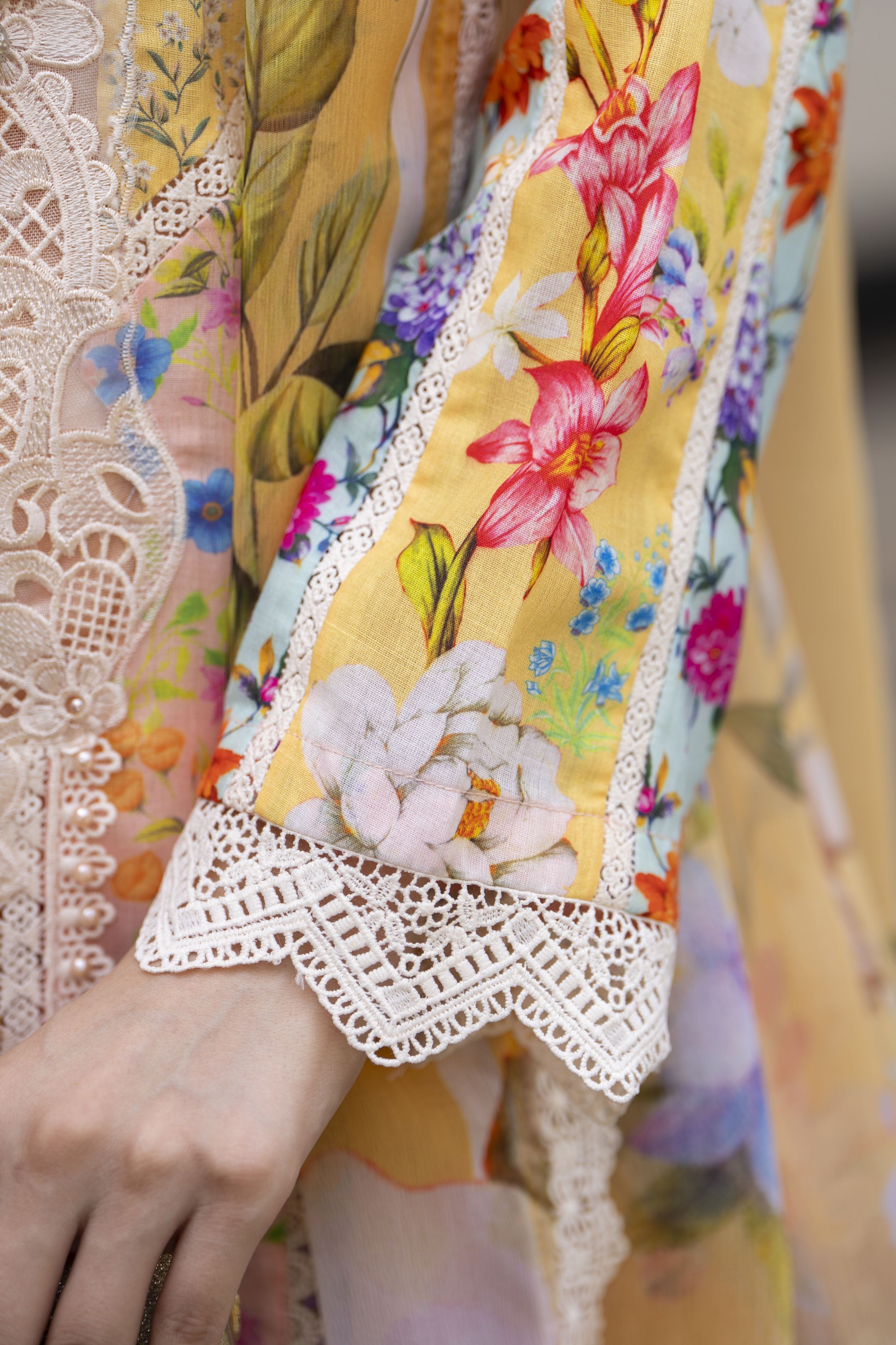 Silver Petals Ready to Wear Lawn Collection – SPRW1