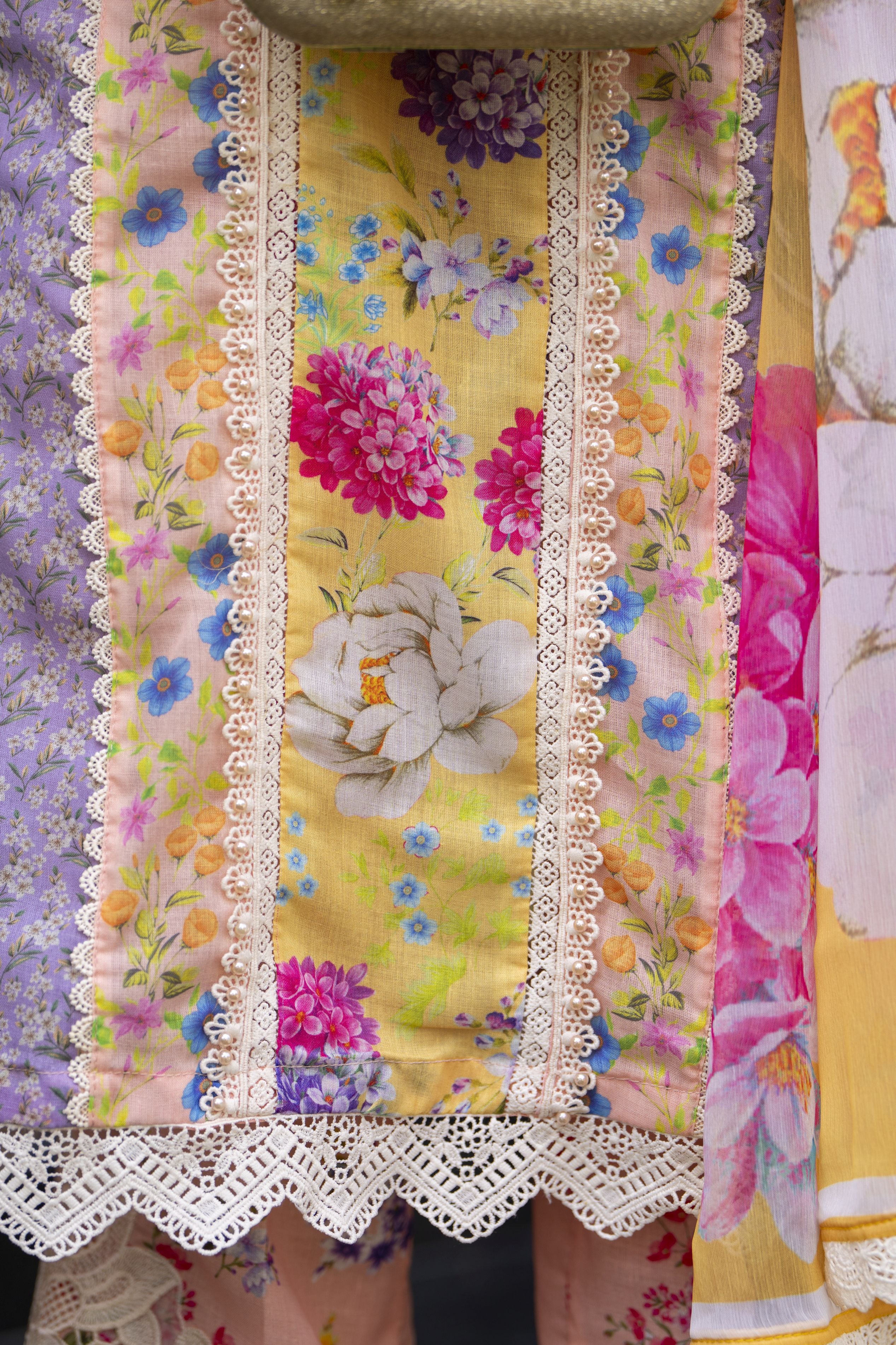 Silver Petals Ready to Wear Lawn Collection – SPRW1