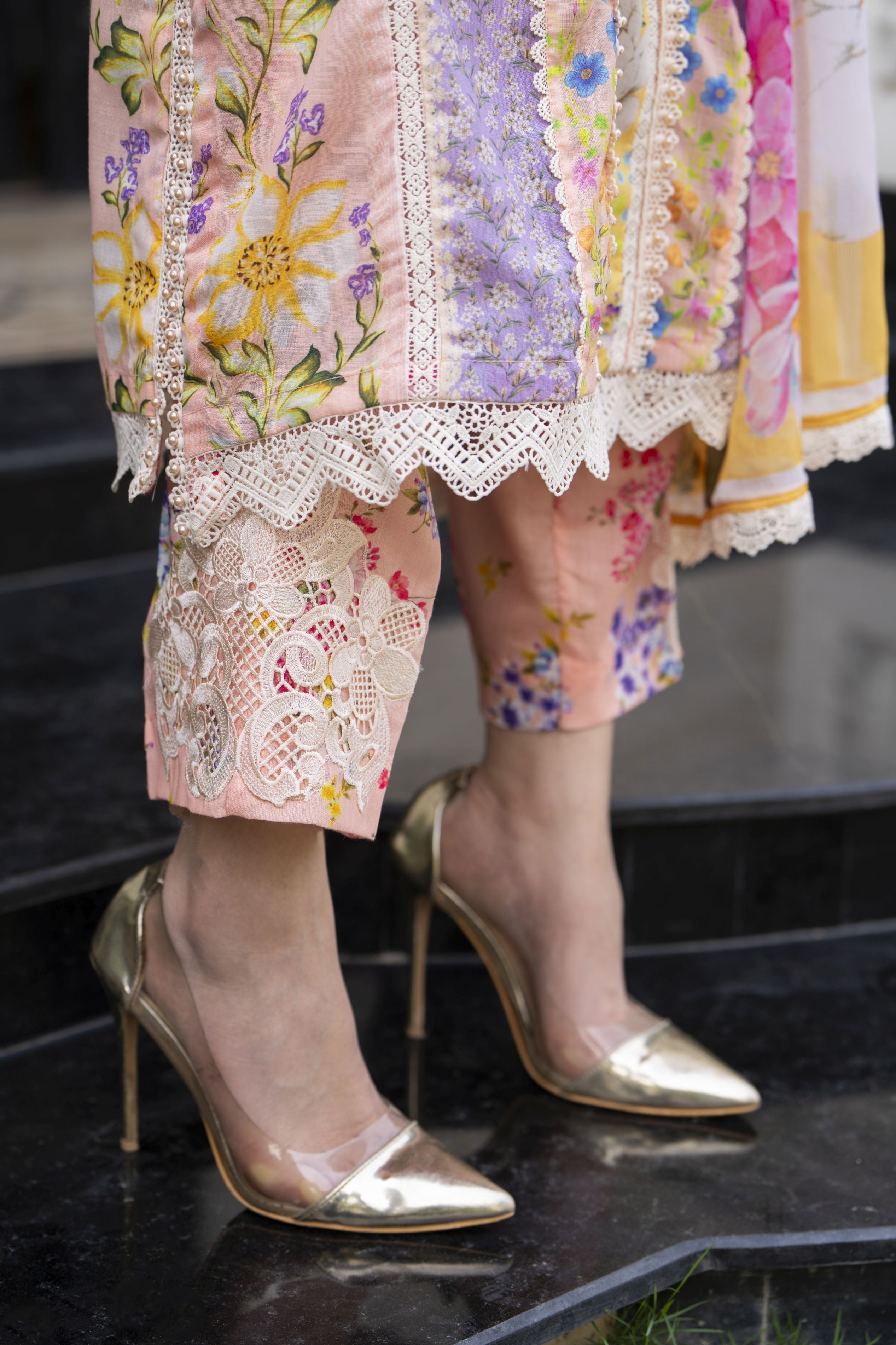 Silver Petals Ready to Wear Lawn Collection – SPRW1