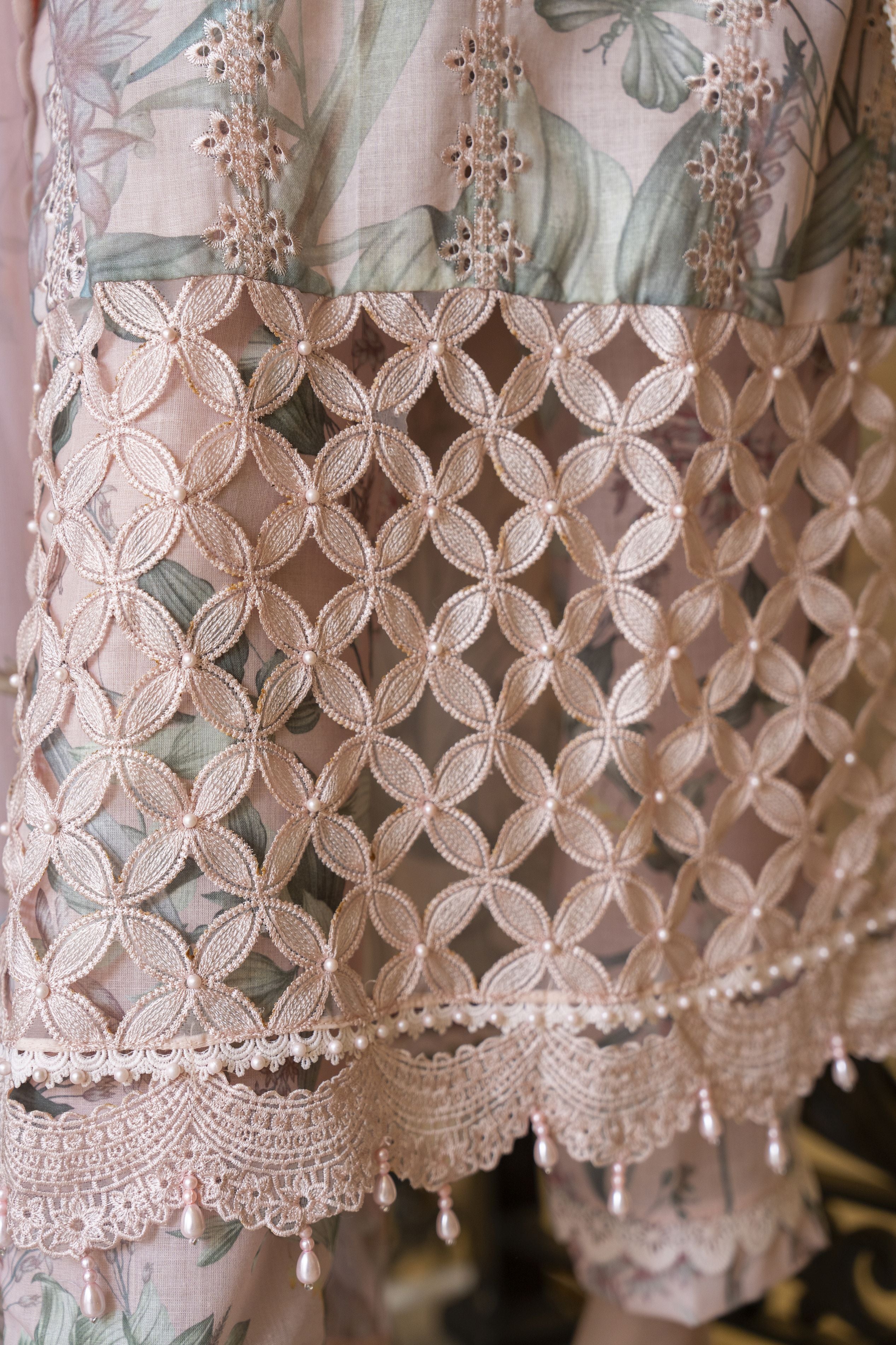Silver Petals Ready to Wear Lawn Collection – SPRW7