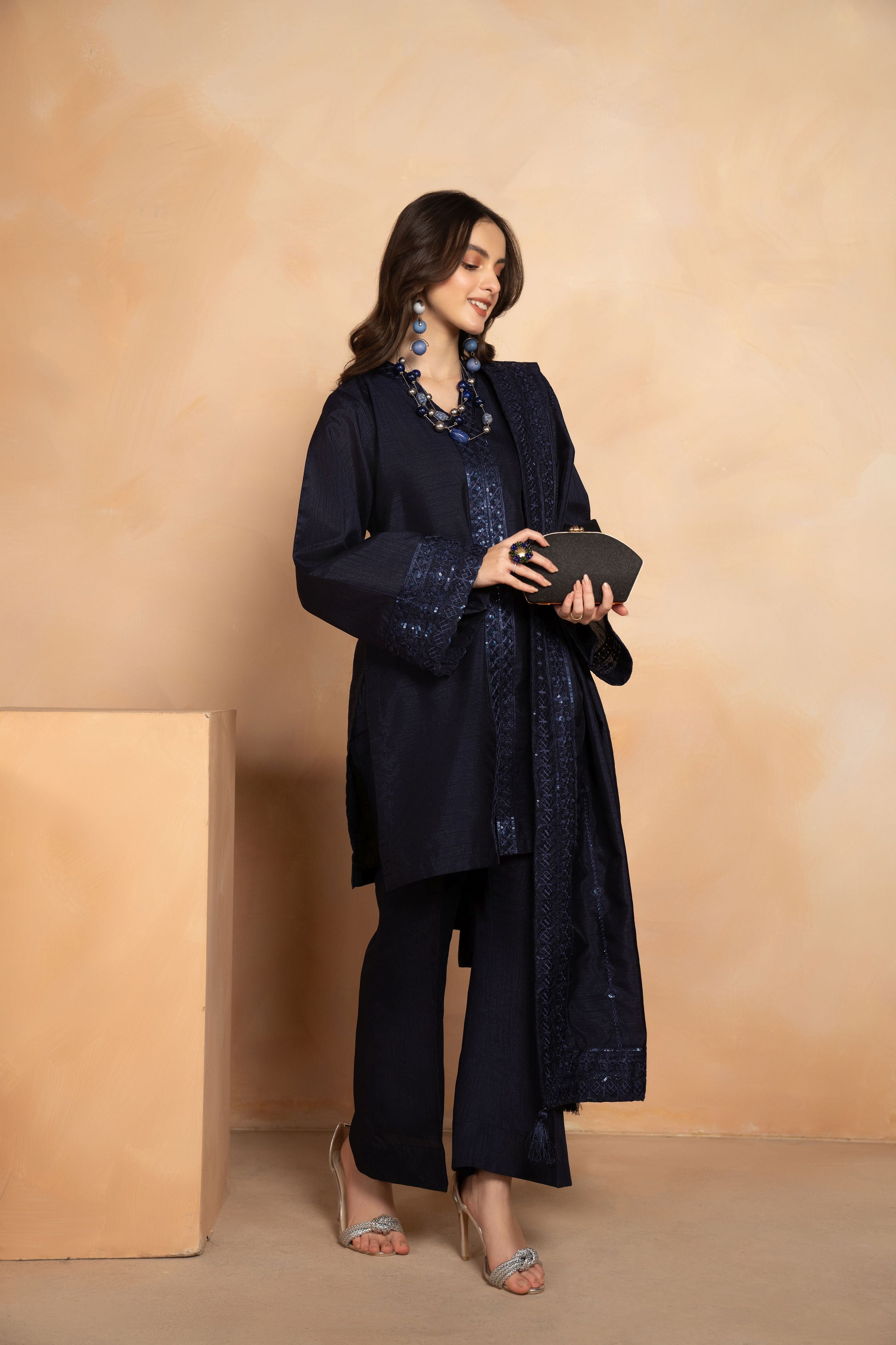 Regal Threads by Gul Warun Raw Silk Edition GRS10