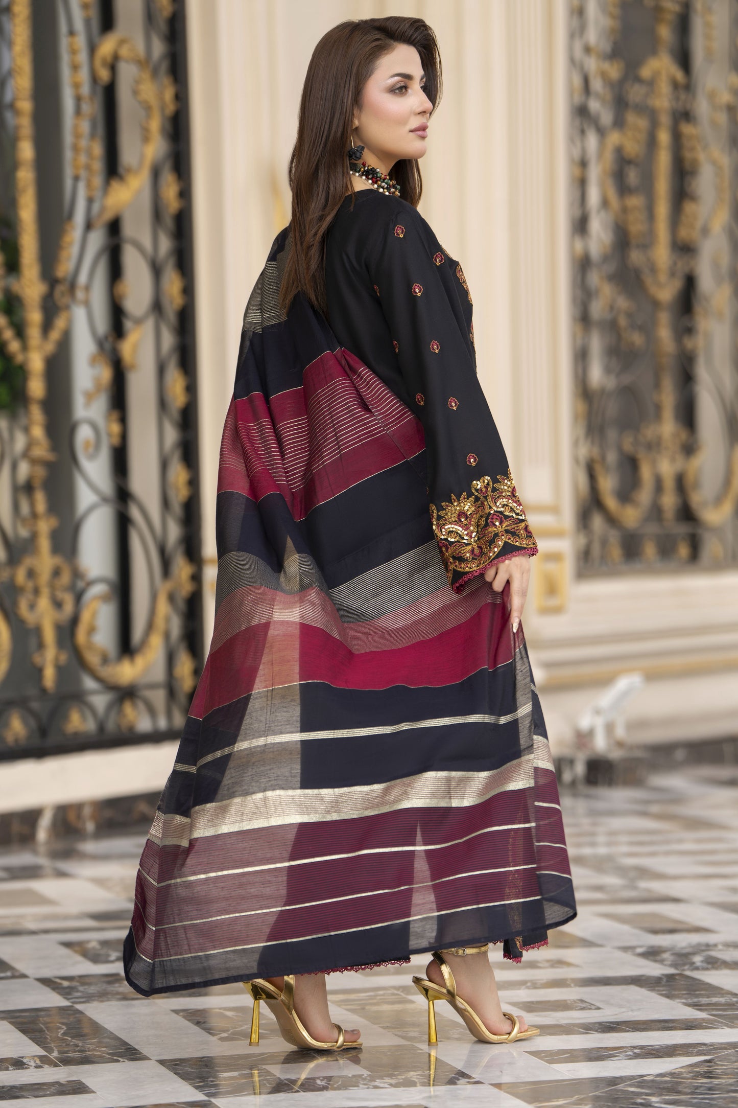 3pc Embroidered Linen Suit with Jacquard Dupatta Soraya SBH9