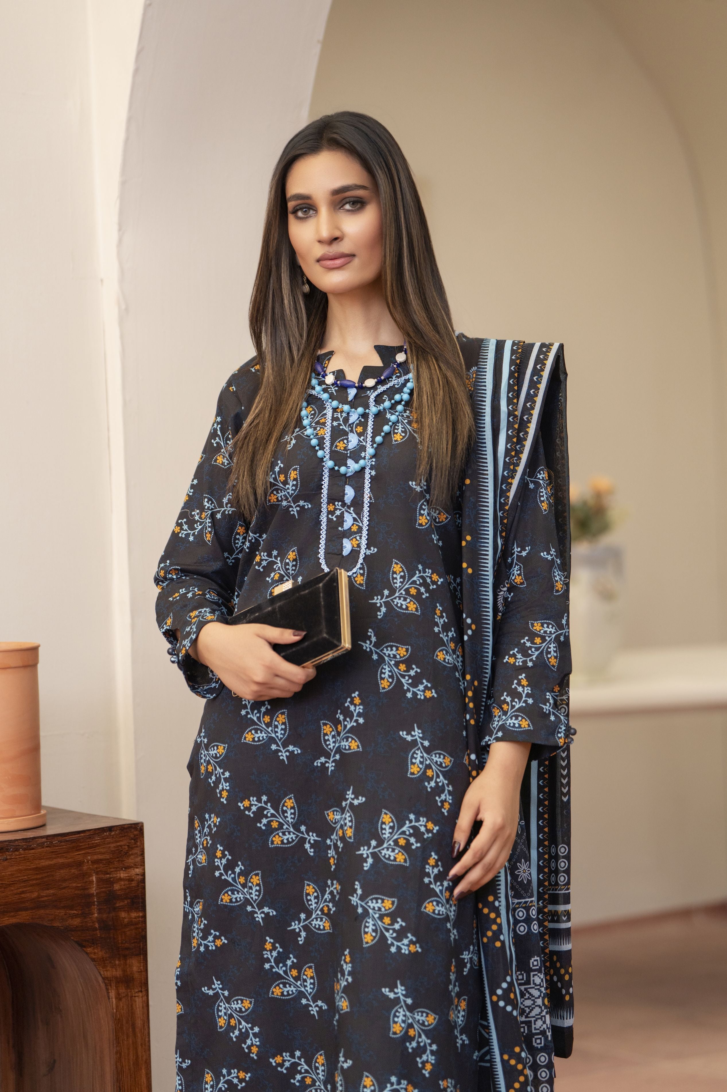 3pc Ready to Wear Breeze by Aabpara Printed Lawn Womenswear BBA4