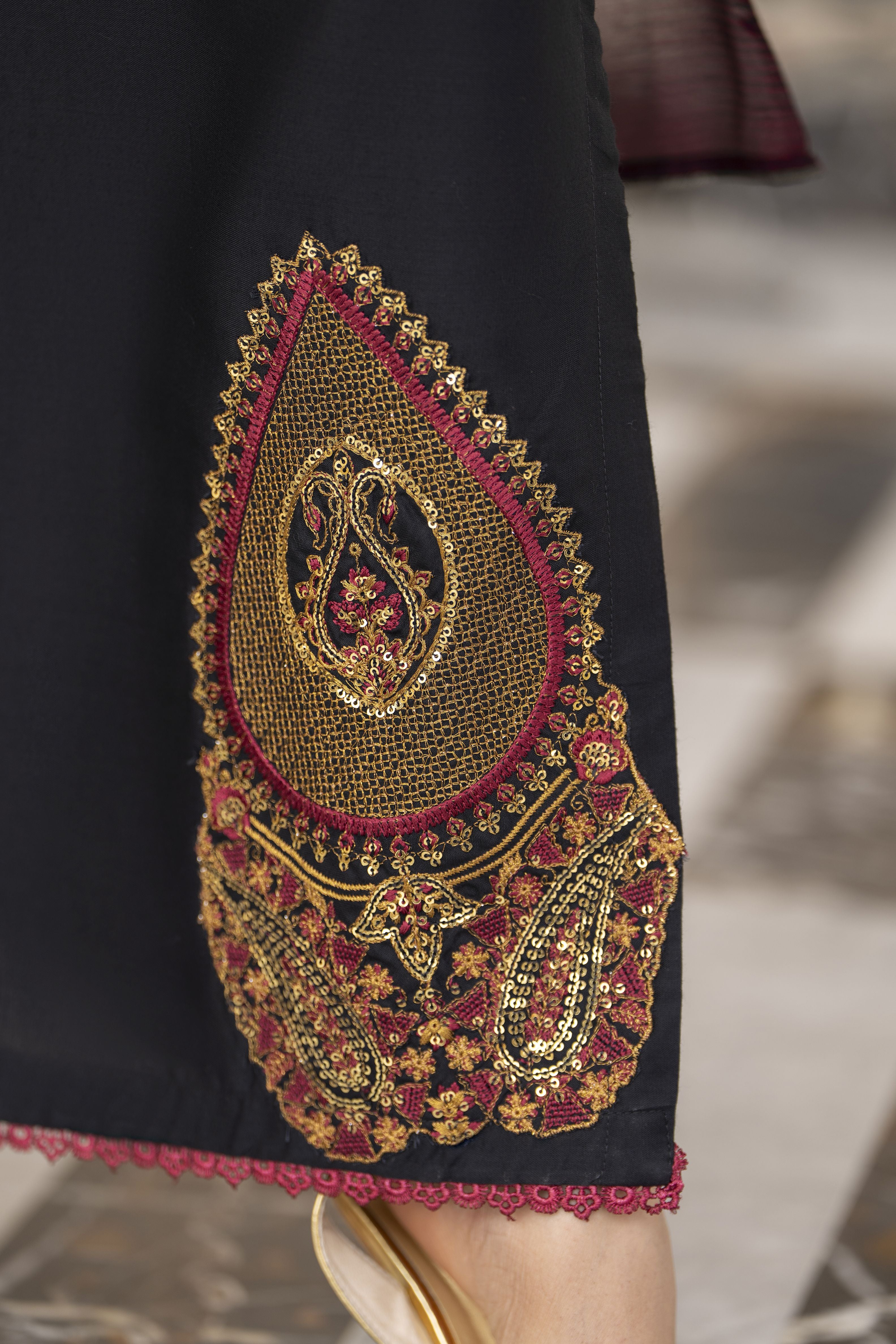 3pc Embroidered Linen Suit with Jacquard Dupatta Soraya SBH9