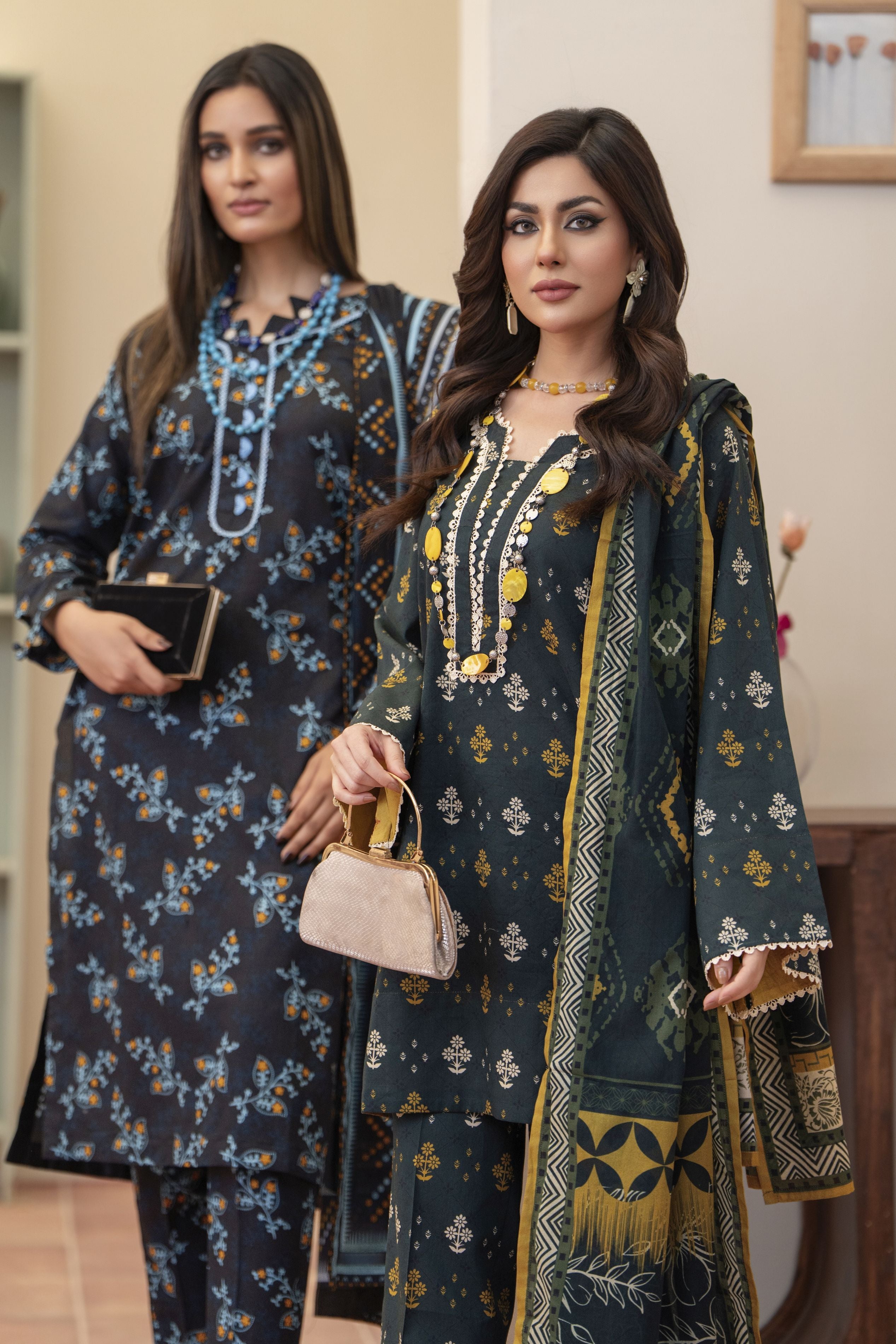 3pc Ready to Wear Breeze by Aabpara Printed Lawn Womenswear BBA4