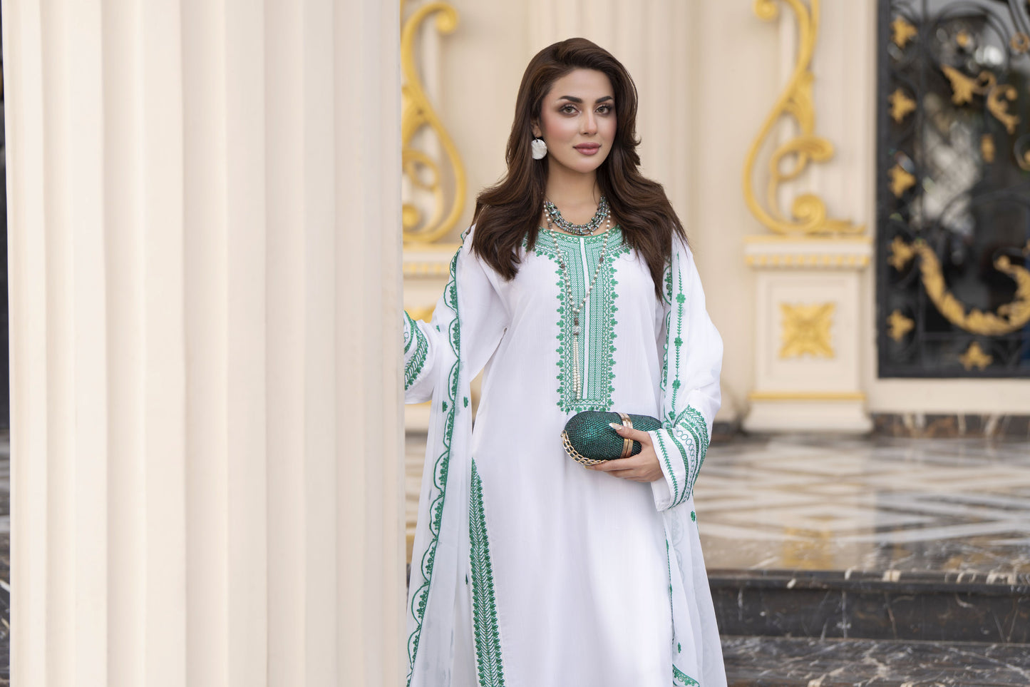 Reshmi RA3 White & Green Embroidered 3pc Raw Silk Suit with Chiffon Dupatta
