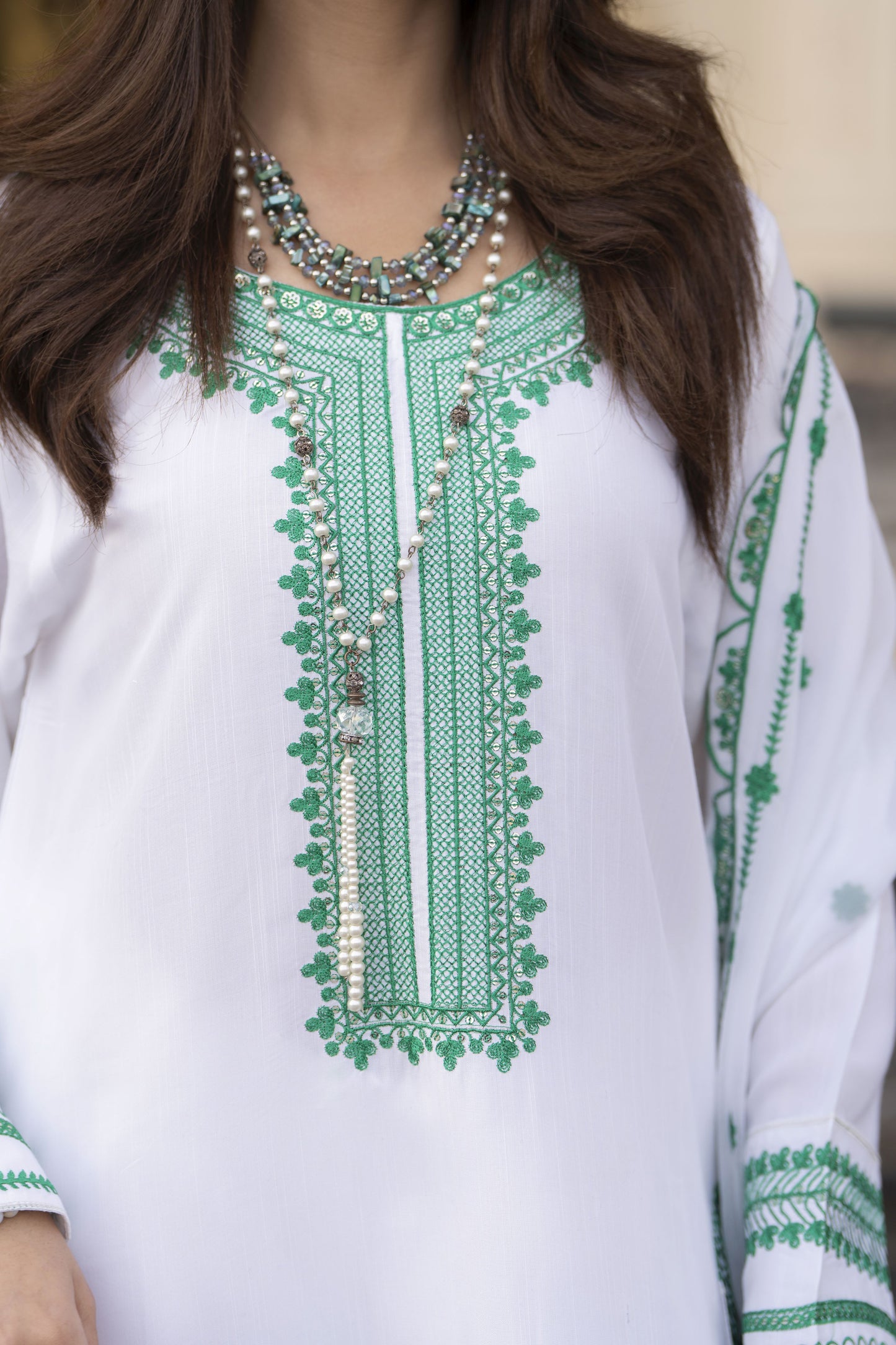 Reshmi RA3 White & Green Embroidered 3pc Raw Silk Suit with Chiffon Dupatta