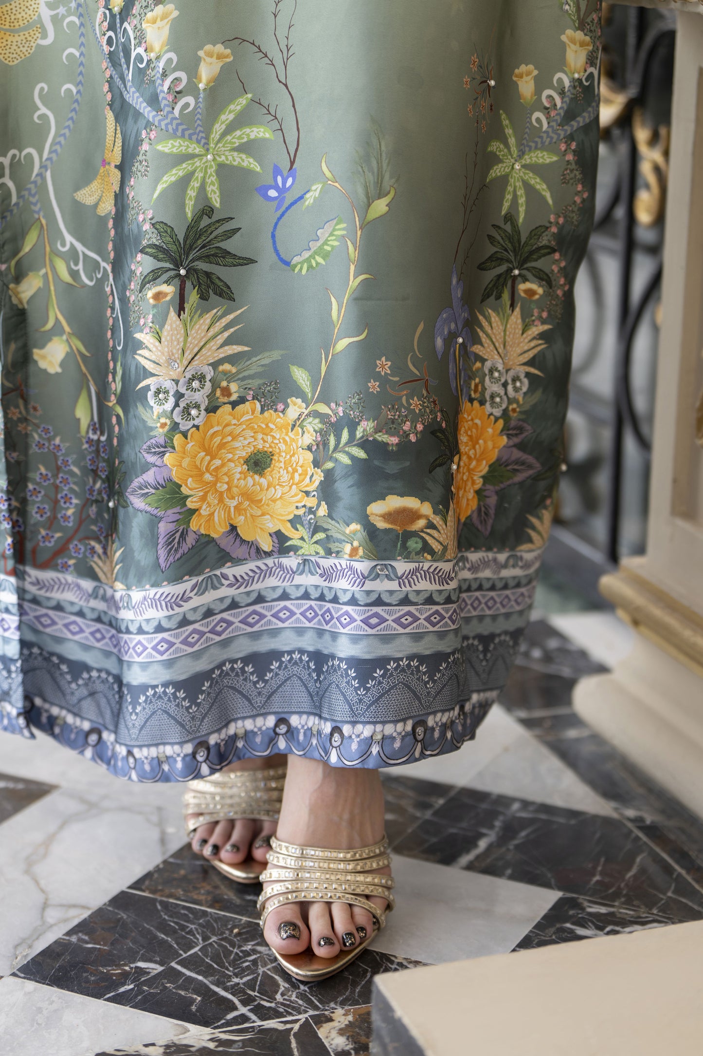 Sakeena 2pc Printed Charmeuse Handworked Kaftan – Nayla – CS3