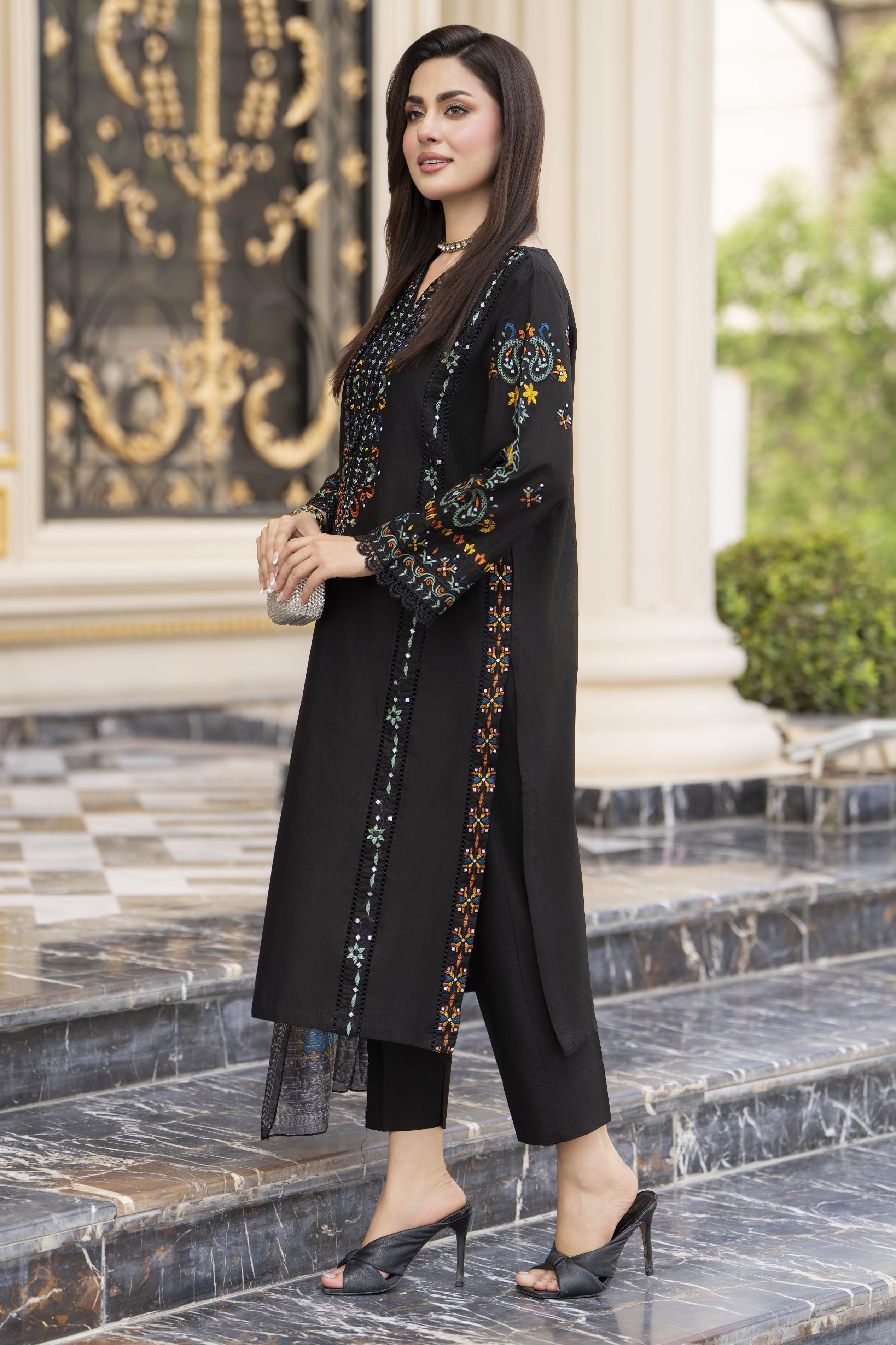 Cotton Canvas by Zaiwa – 3pc Black Cotton Pakistani Designer Suit CCZ9