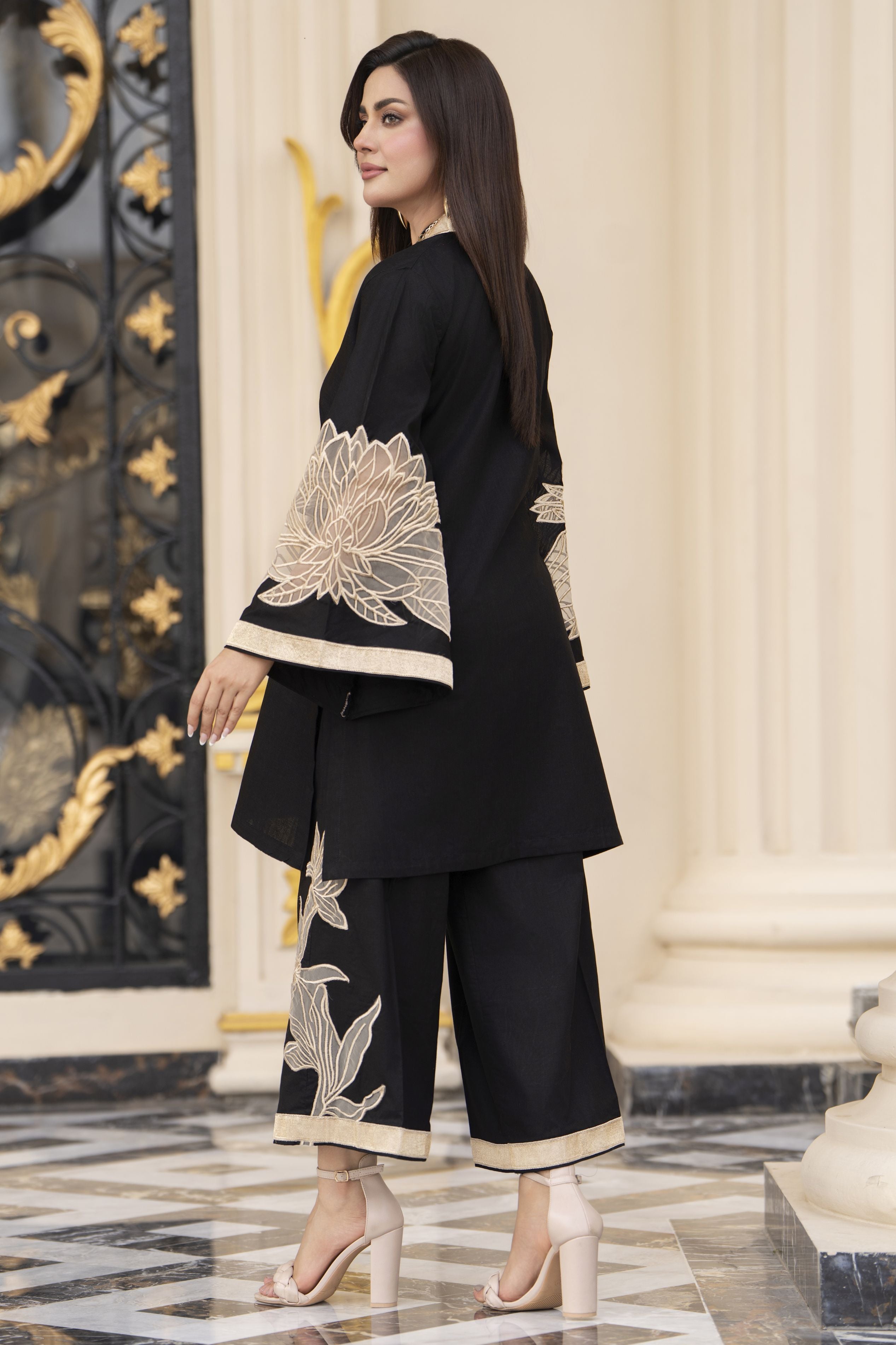 Dhanak Canvas by Zaiwa – 2pc Black Dhanak Designer Kurta Set CCZ11