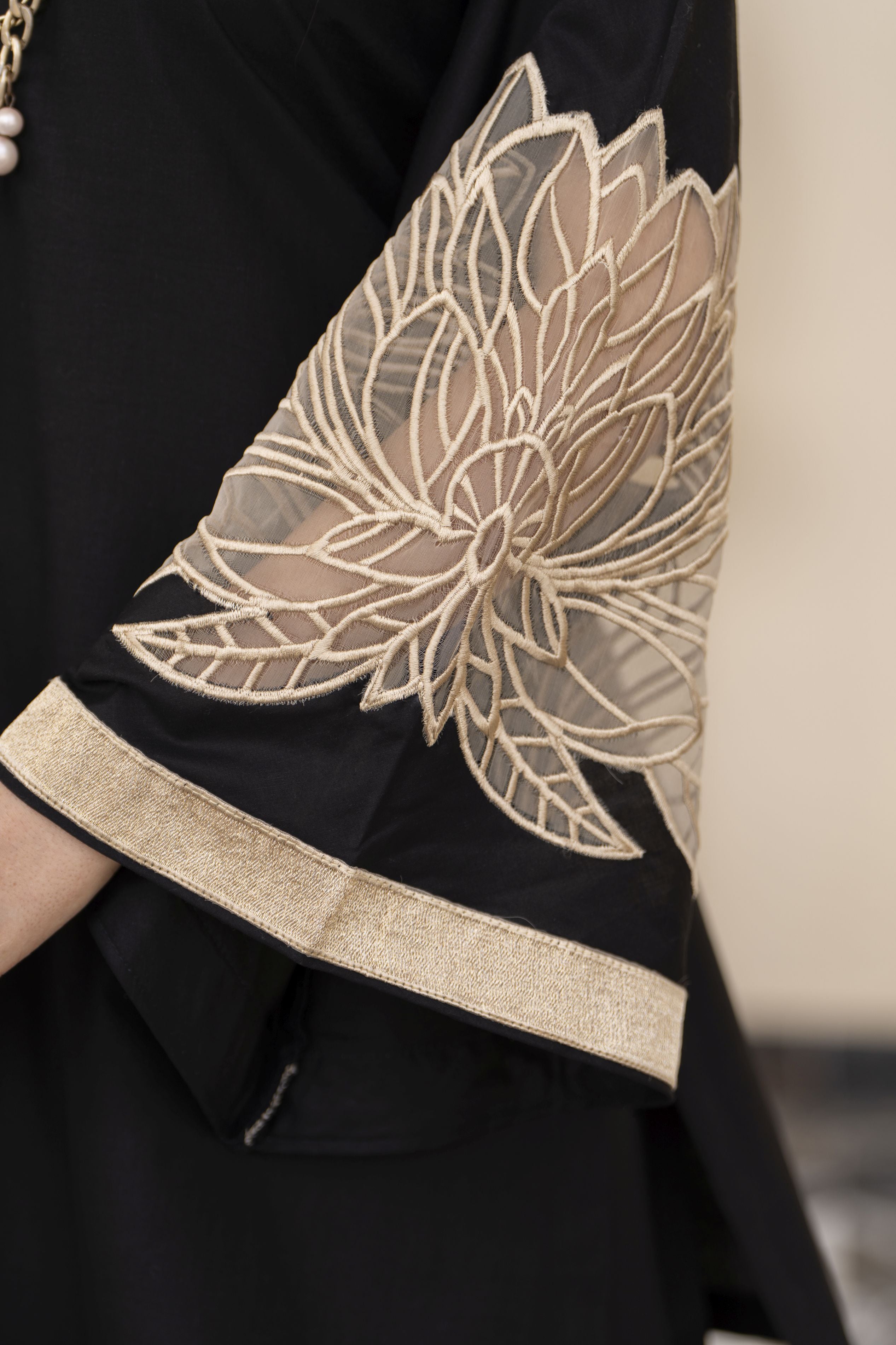 Dhanak Canvas by Zaiwa – 2pc Black Dhanak Designer Kurta Set CCZ11