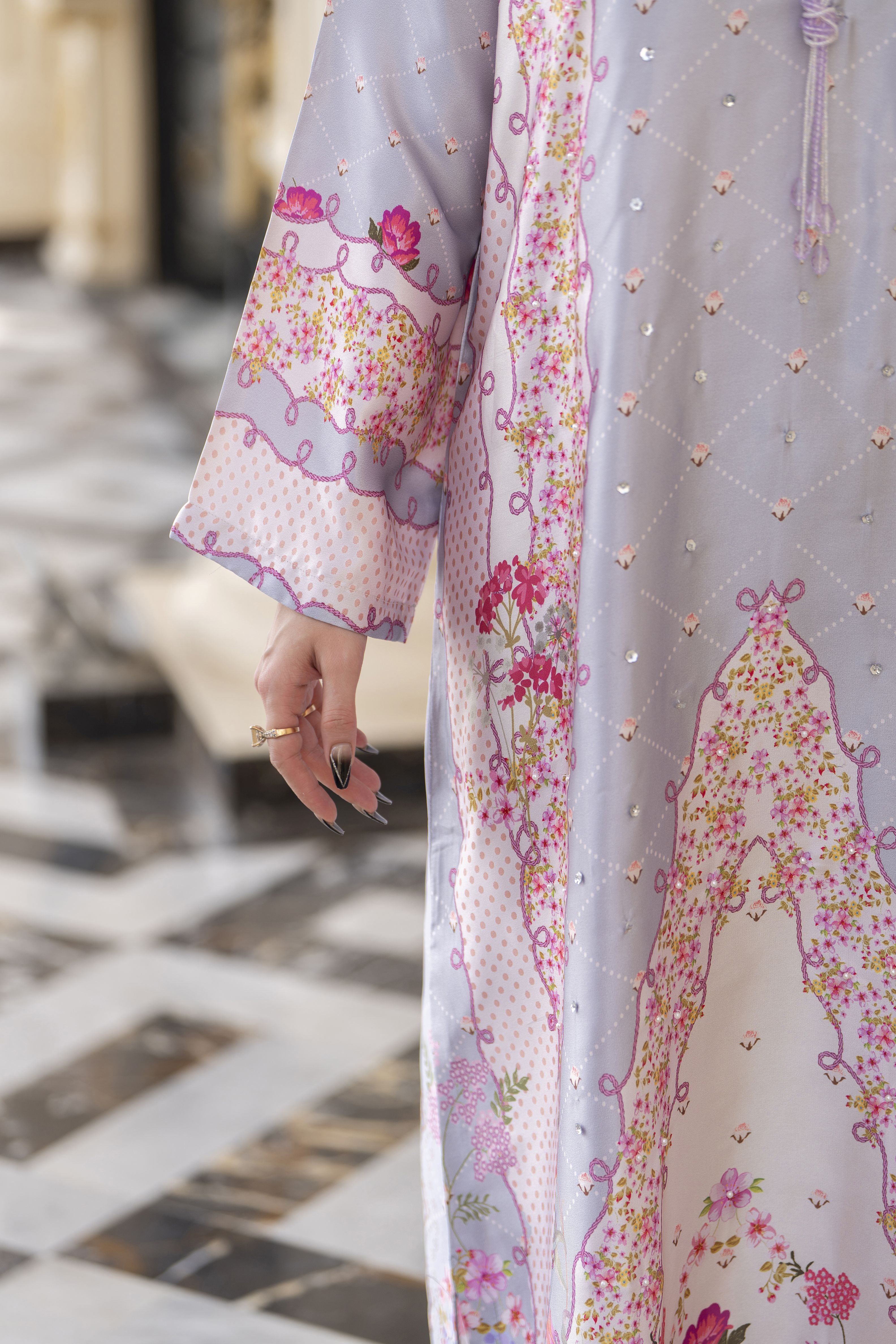 Sakeena 2pc Printed Charmeuse Handworked Kaftan – Rameen – CS5