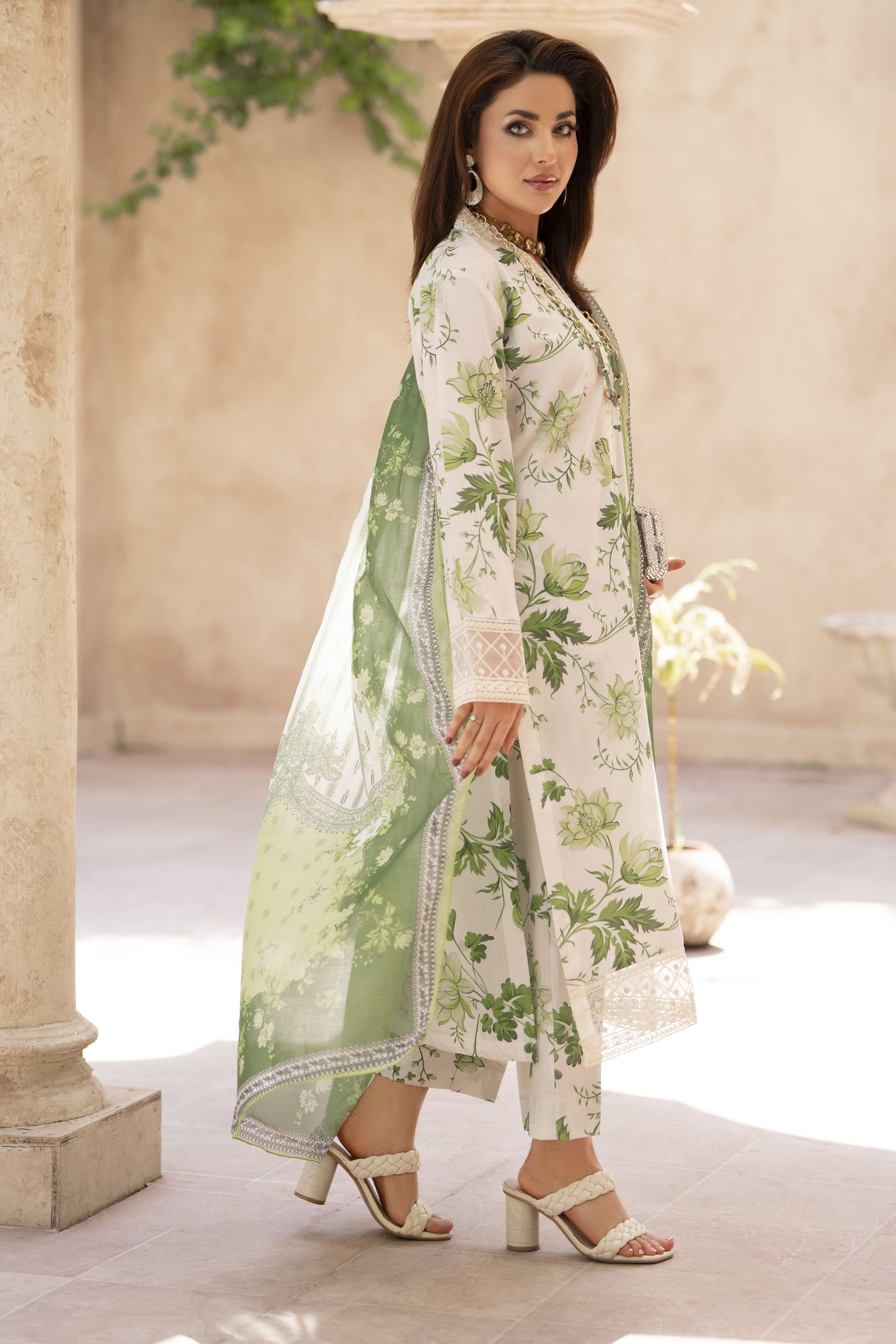 Zaiwa Sway8 3pc Printed Lawn Suit with Embroidered Shirt & Monar Dupatta