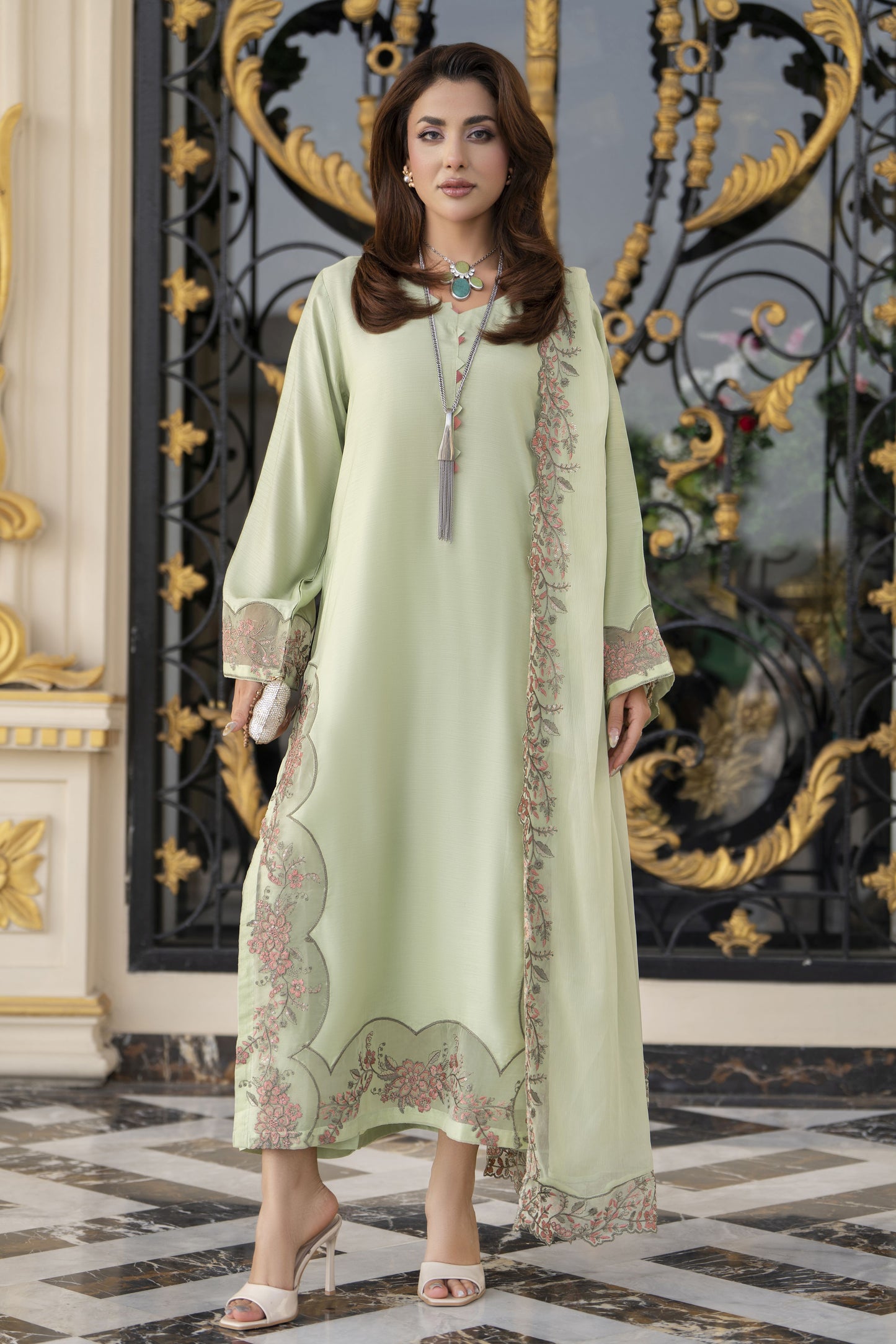 Aabpara Afsana 3pc Embroidered Viscose Winter Ready-to-Wear Suit – AAF1