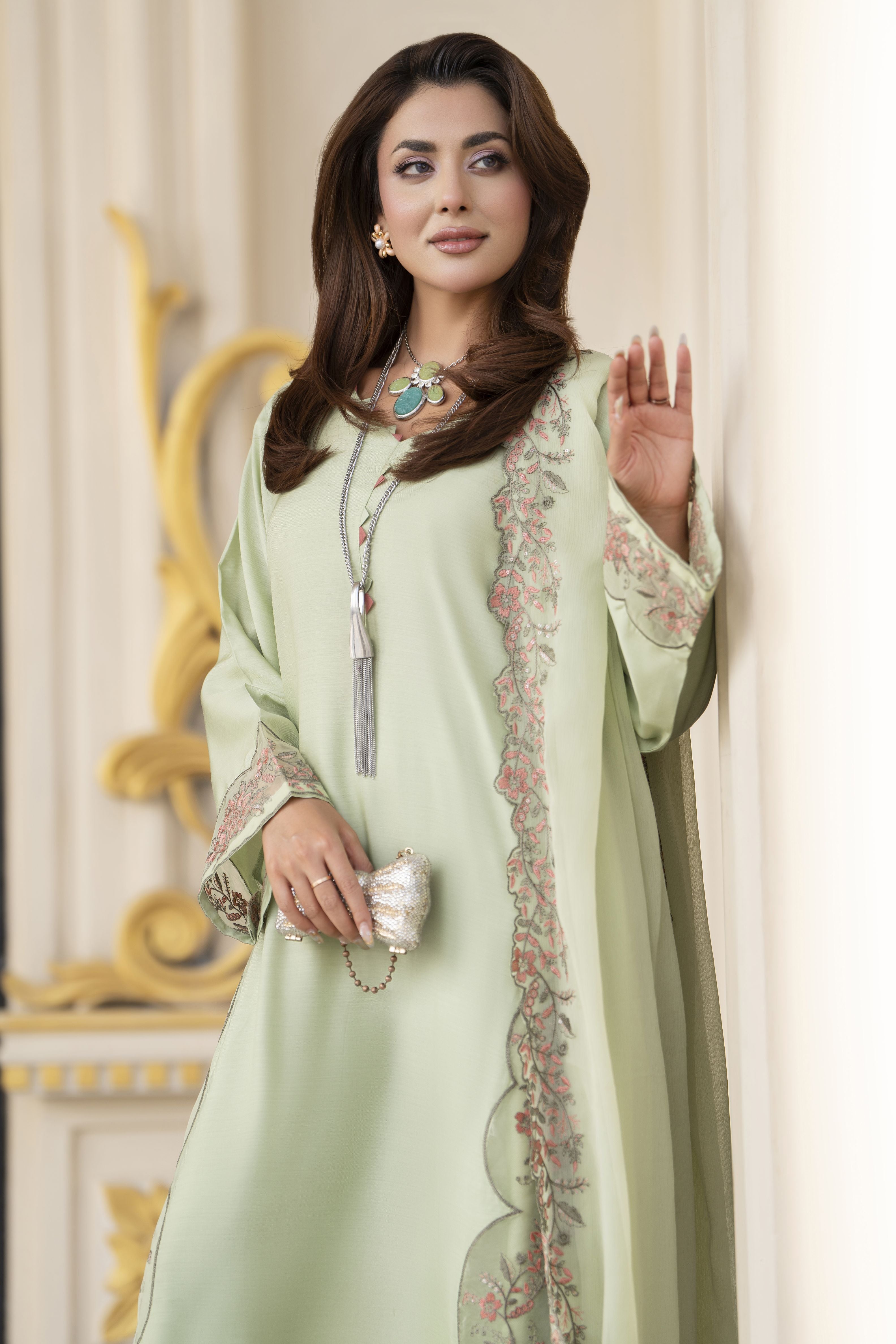Aabpara Afsana 3pc Embroidered Viscose Winter Ready-to-Wear Suit – AAF1