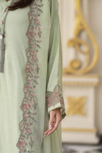 Aabpara Afsana 3pc Embroidered Viscose Winter Ready-to-Wear Suit – AAF1