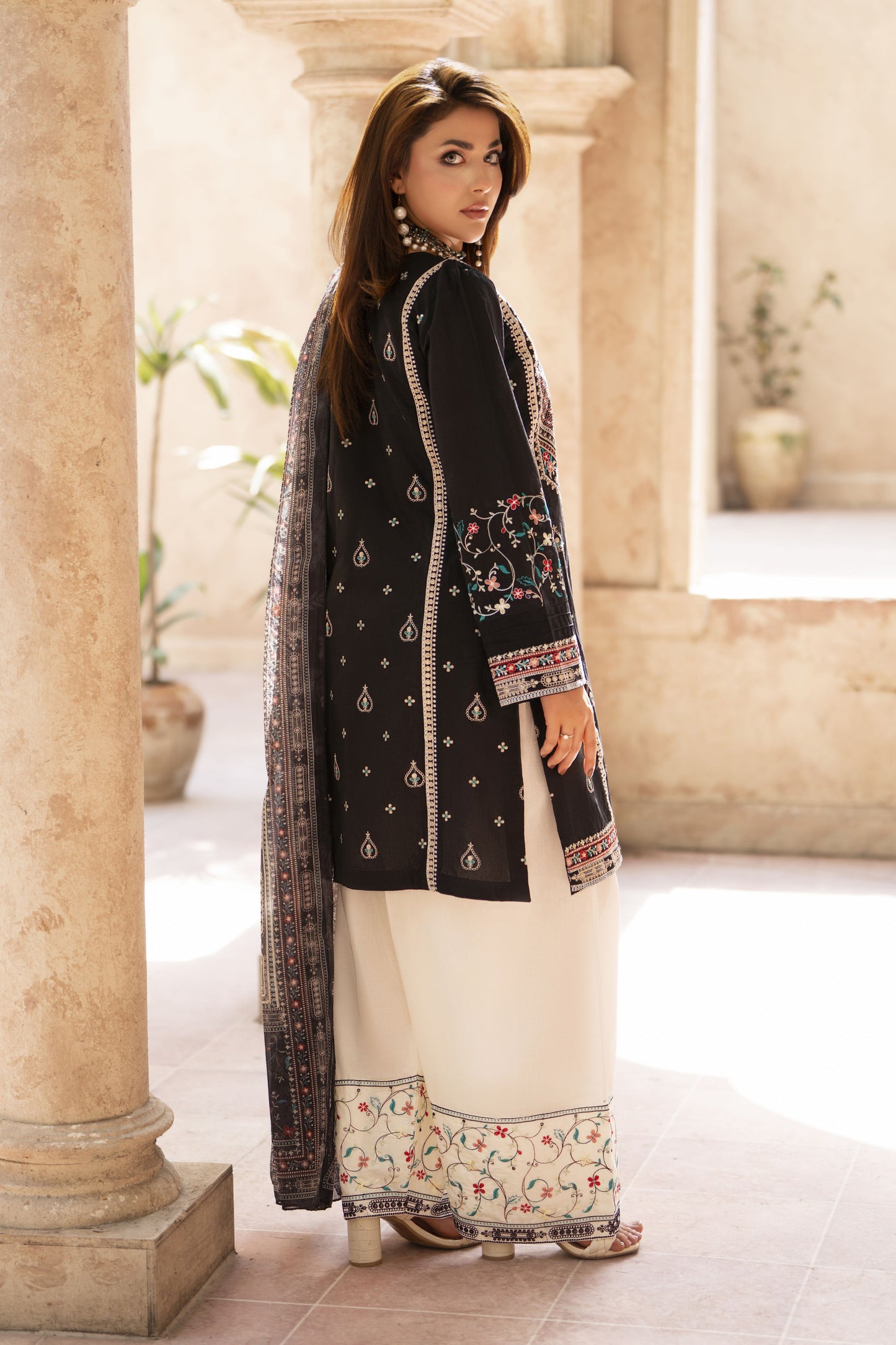 Zaiwa Sway2 3pc Cotton Farshi Shalwar Suit with Printed Dupatta