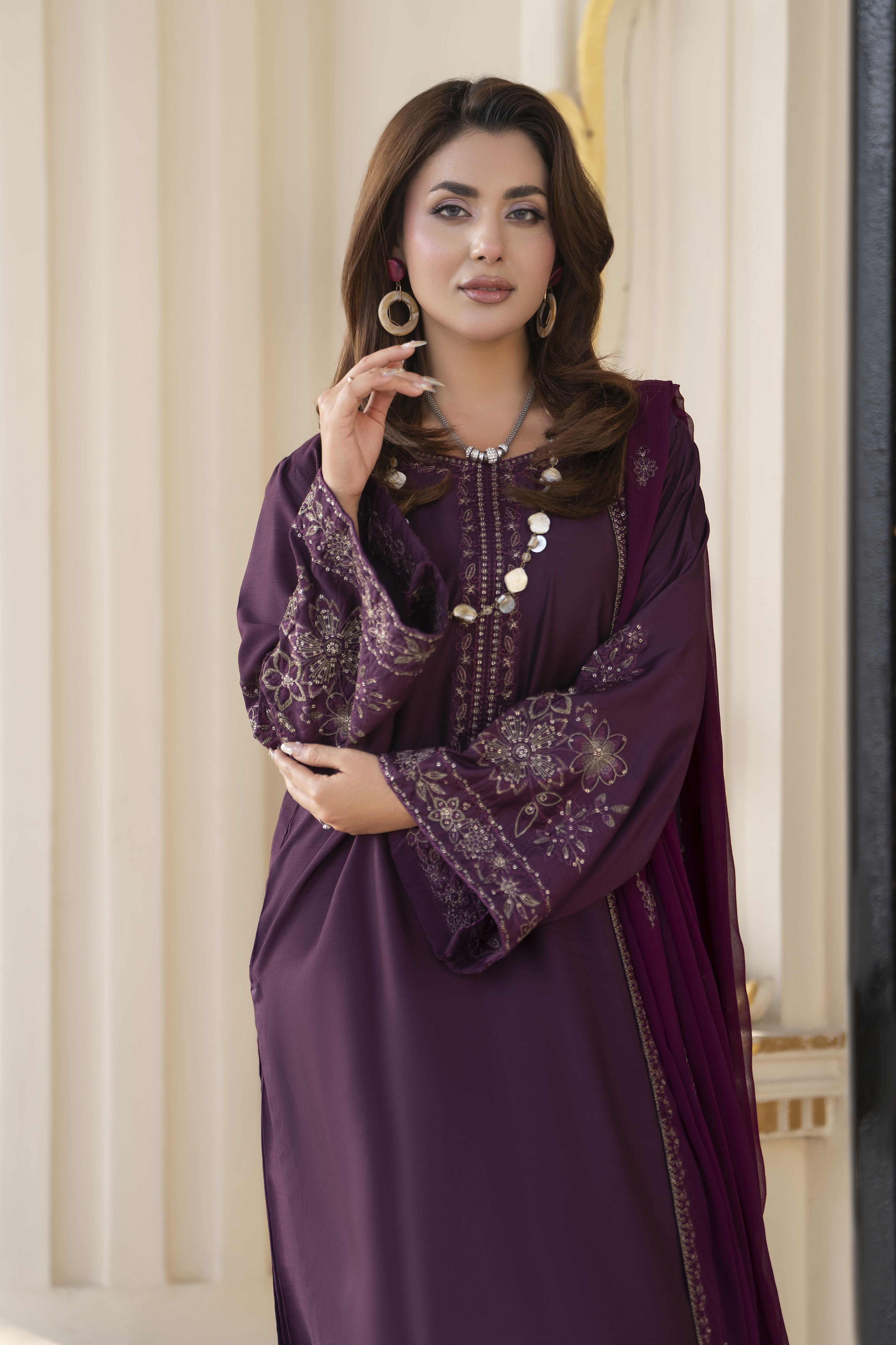 Aabpara Afsana 3pc Embroidered Viscose Winter Ready-to-Wear Suit – AAF9
