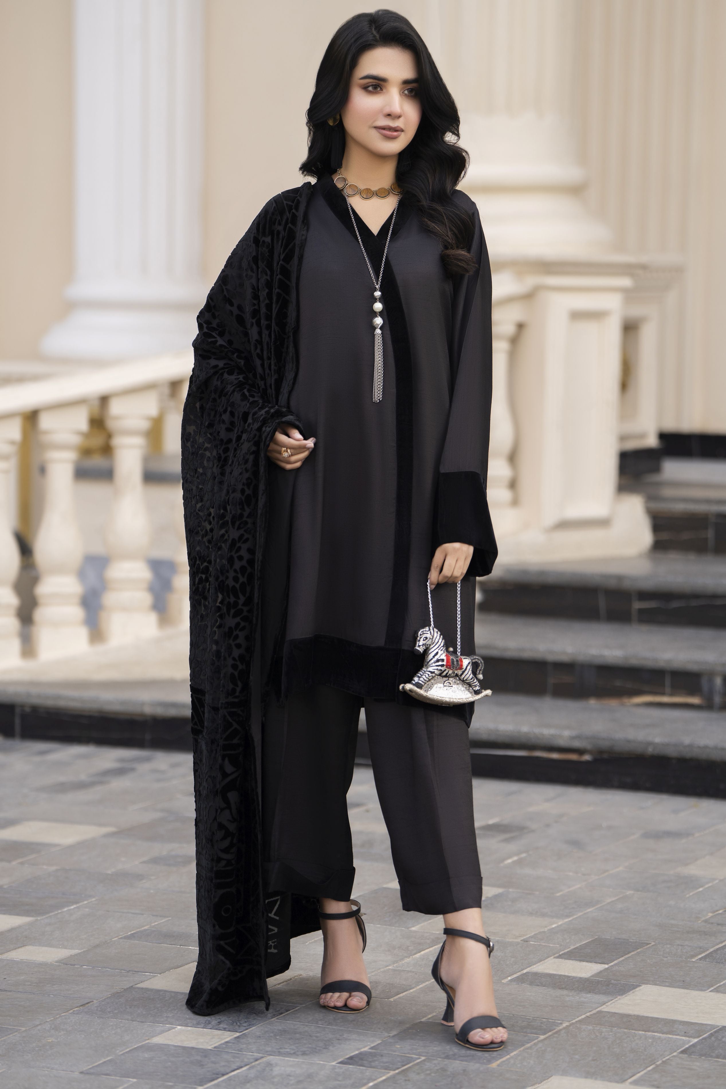 Aleezay Evara 3pc Raw Silk Straight Shirt & Palachi Shawl EZ7