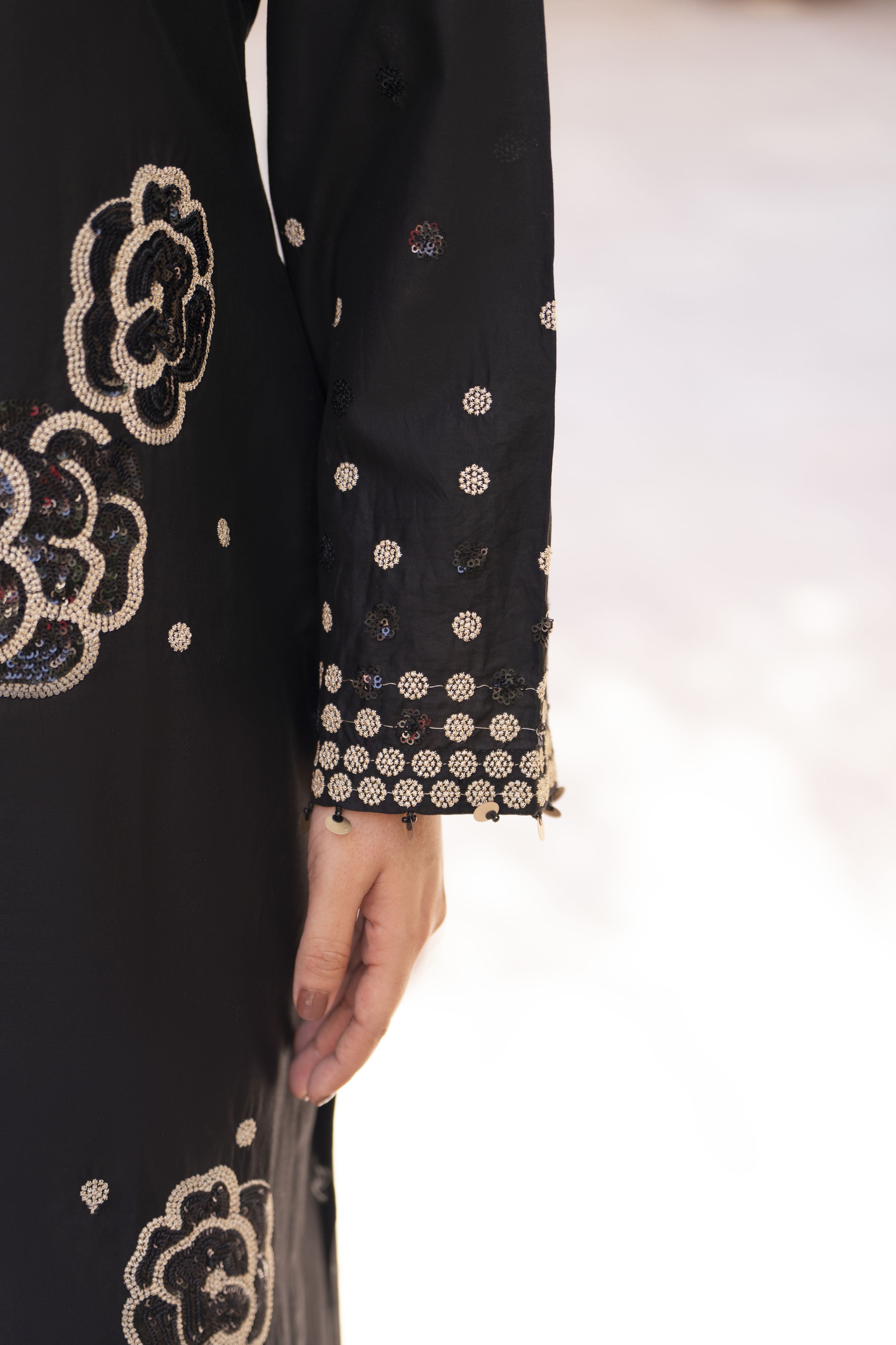 Zaiwa Sway12 3pc Black Sequin Embroidered Lawn Suit with Dupatta