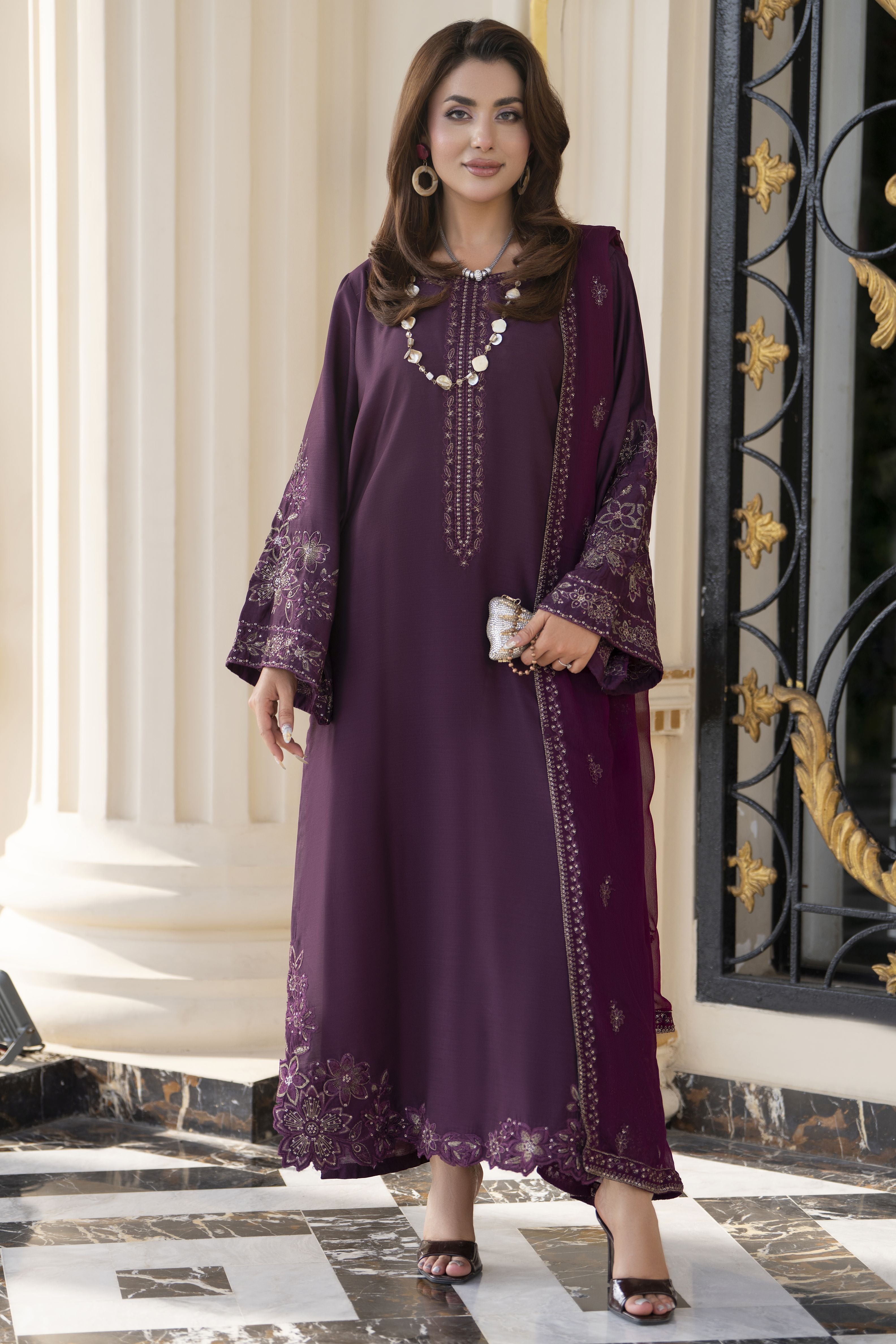 Aabpara Afsana 3pc Embroidered Viscose Winter Ready-to-Wear Suit – AAF9