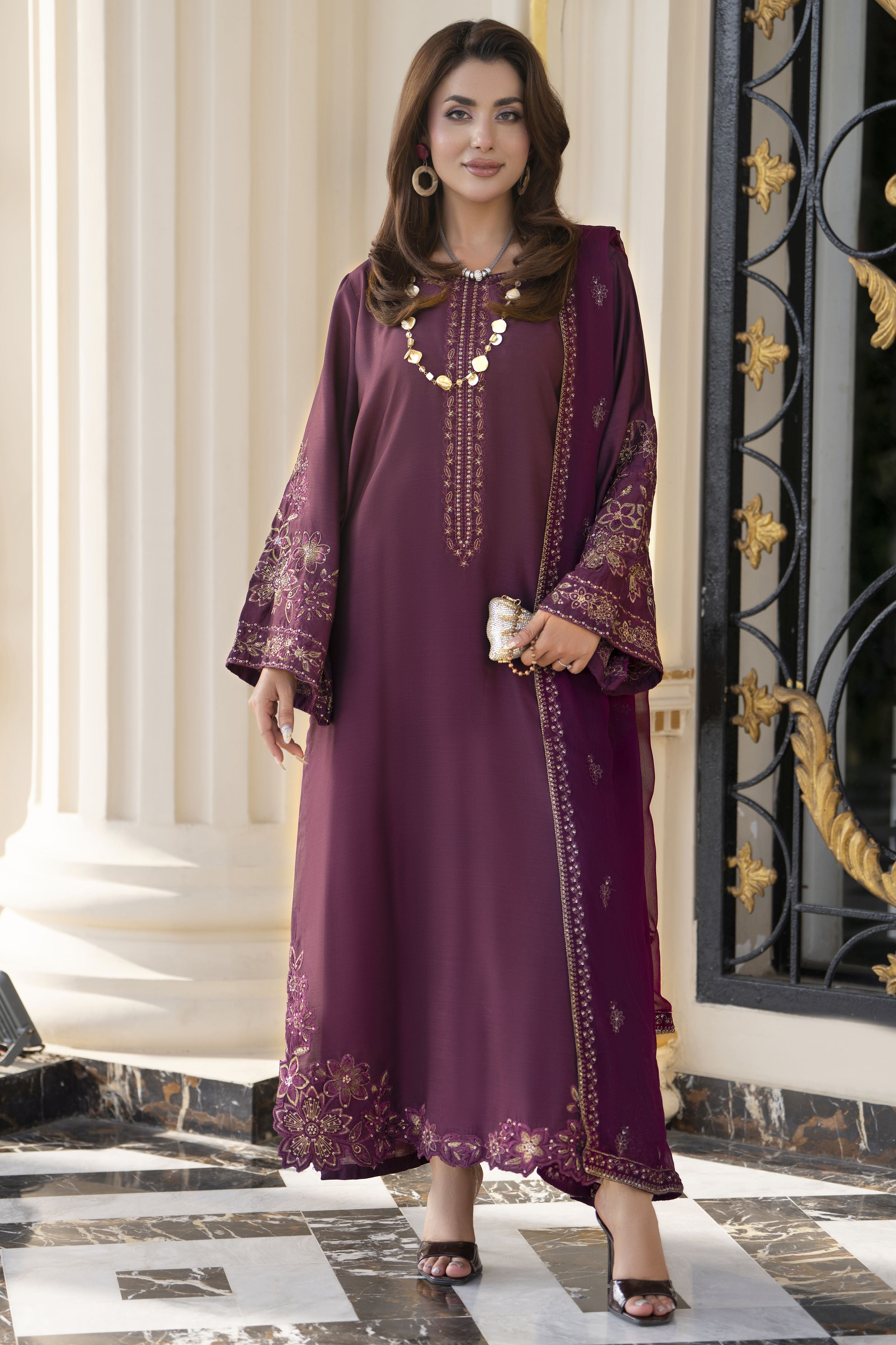 Aabpara Afsana 3pc Embroidered Viscose Winter Ready-to-Wear Suit – AAF9