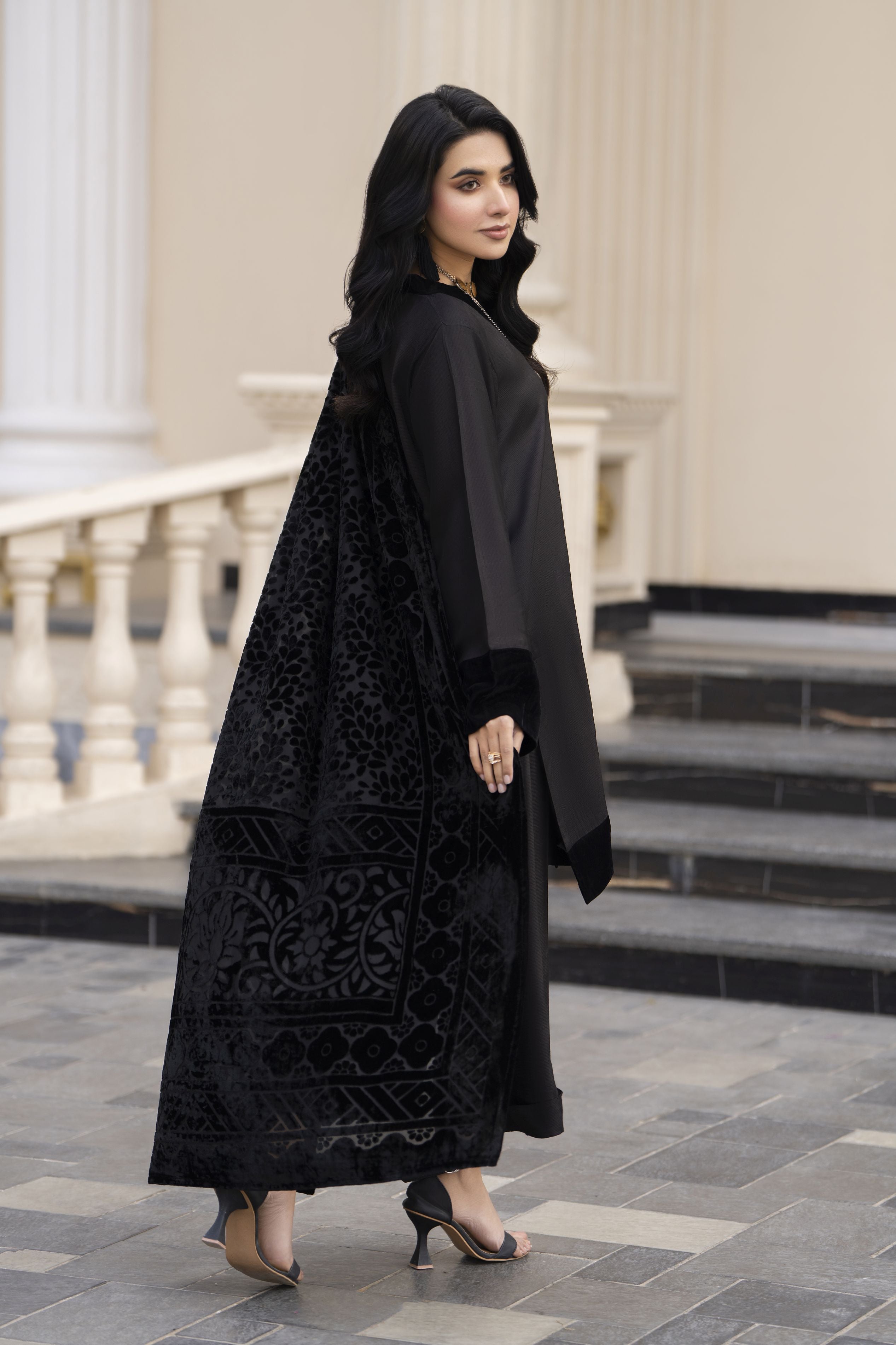 Aleezay Evara 3pc Raw Silk Straight Shirt & Palachi Shawl EZ7