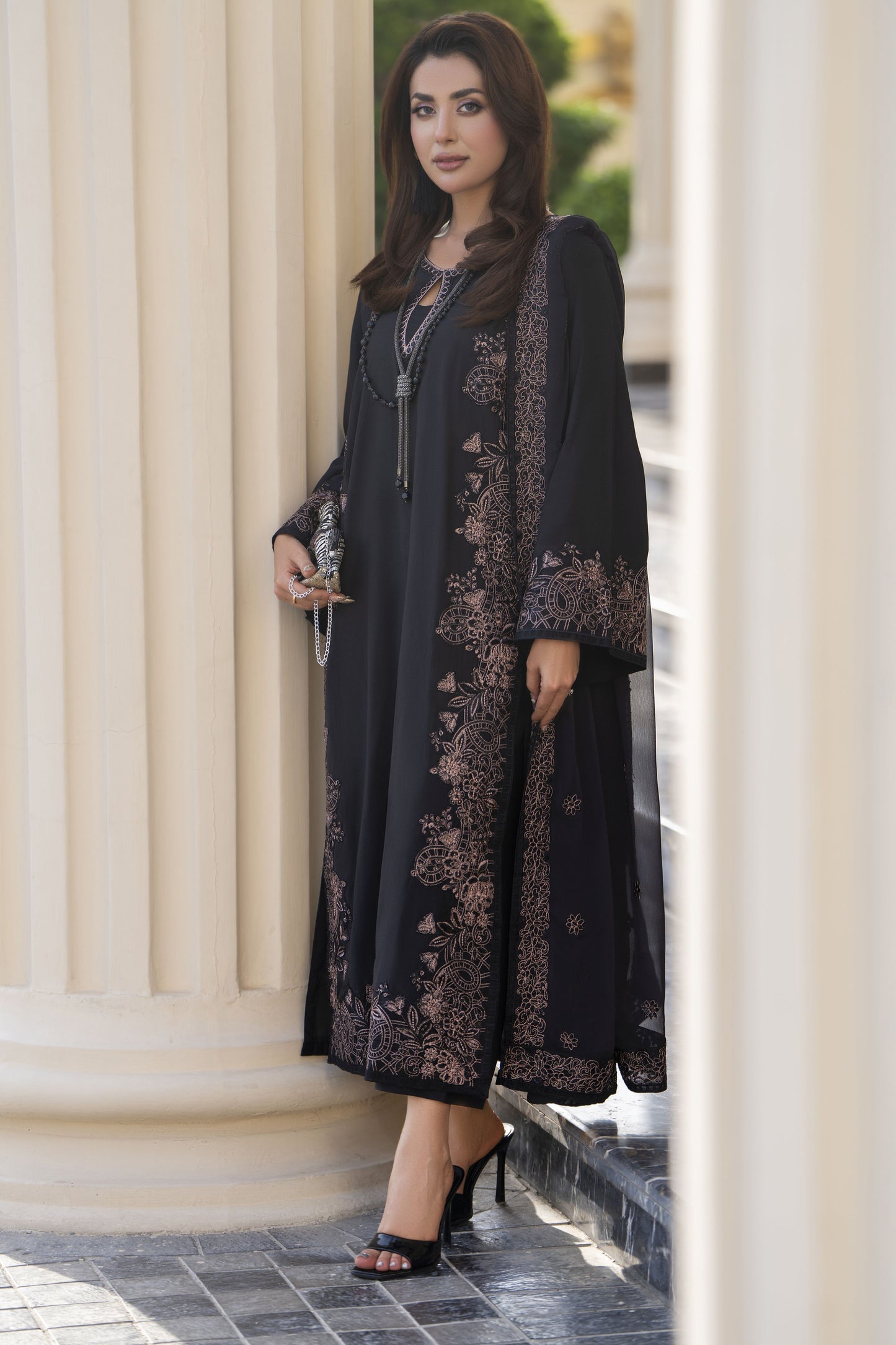 Aabpara Afsana 3pc Embroidered Viscose Winter Ready-to-Wear Suit – AAF10
