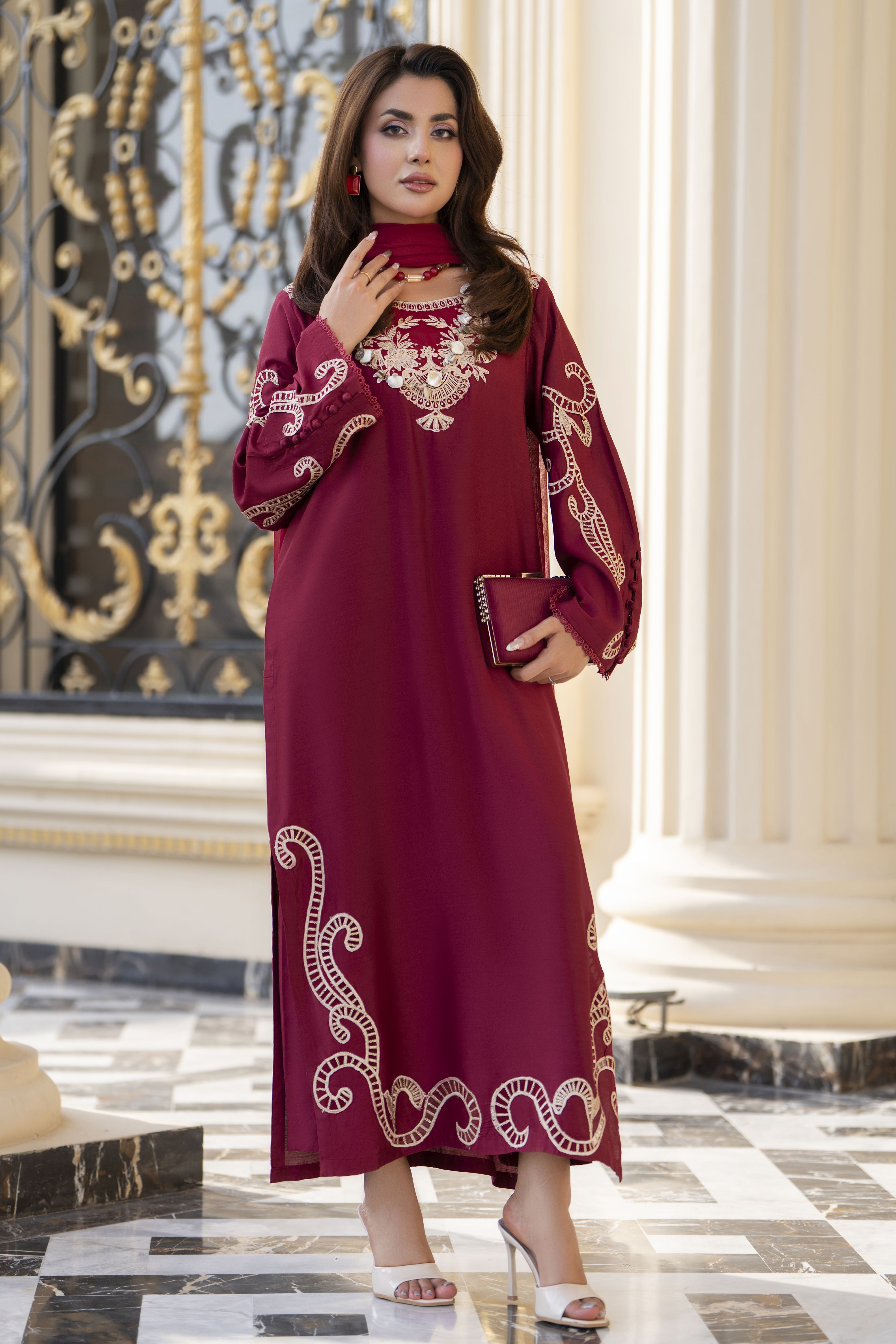 Aabpara Afsana 3pc Embroidered Viscose Winter Ready-to-Wear Suit – AAF8