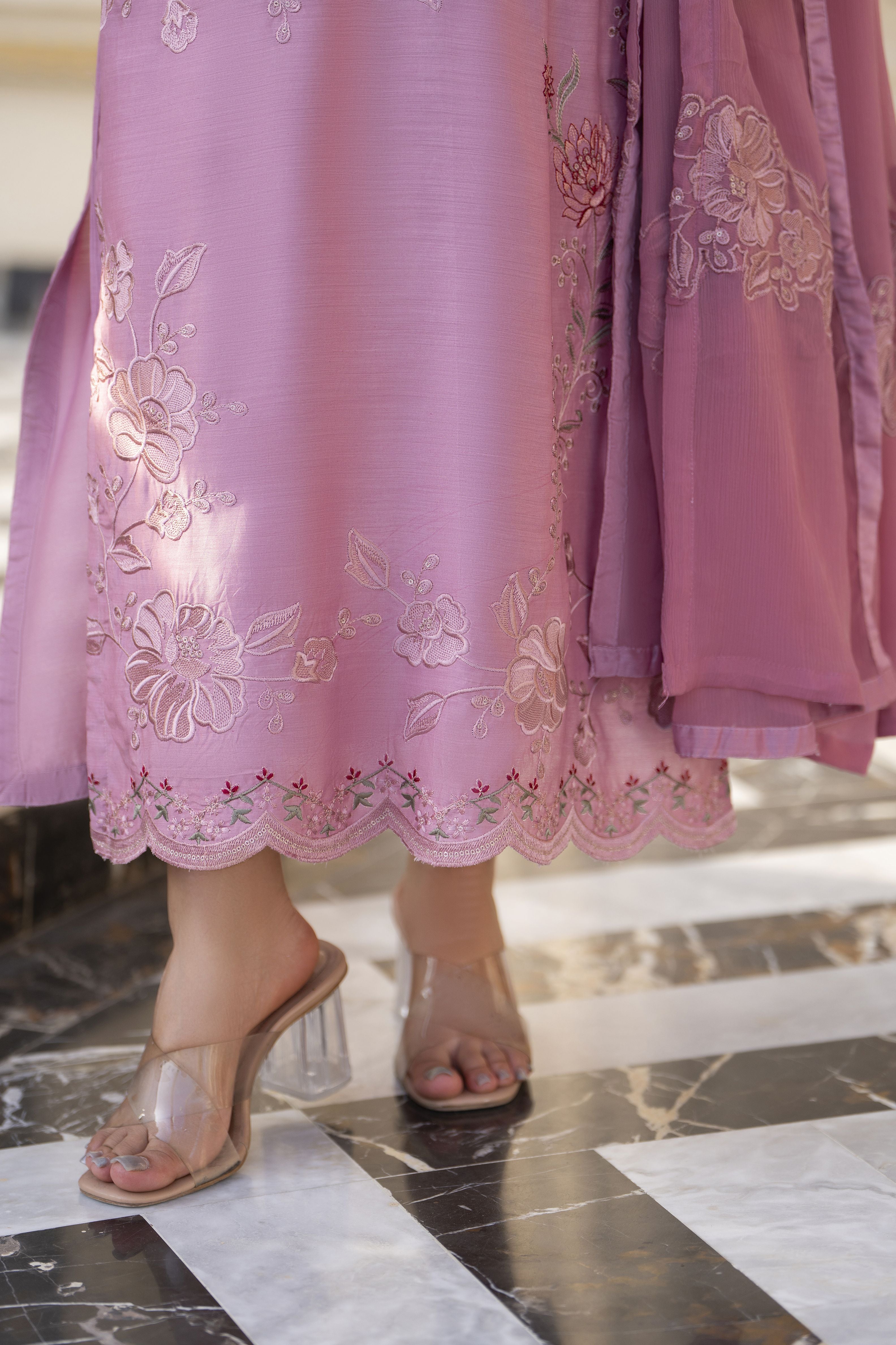 Aabpara Afsana 3pc Embroidered Viscose Winter Ready-to-Wear Suit – AAF2