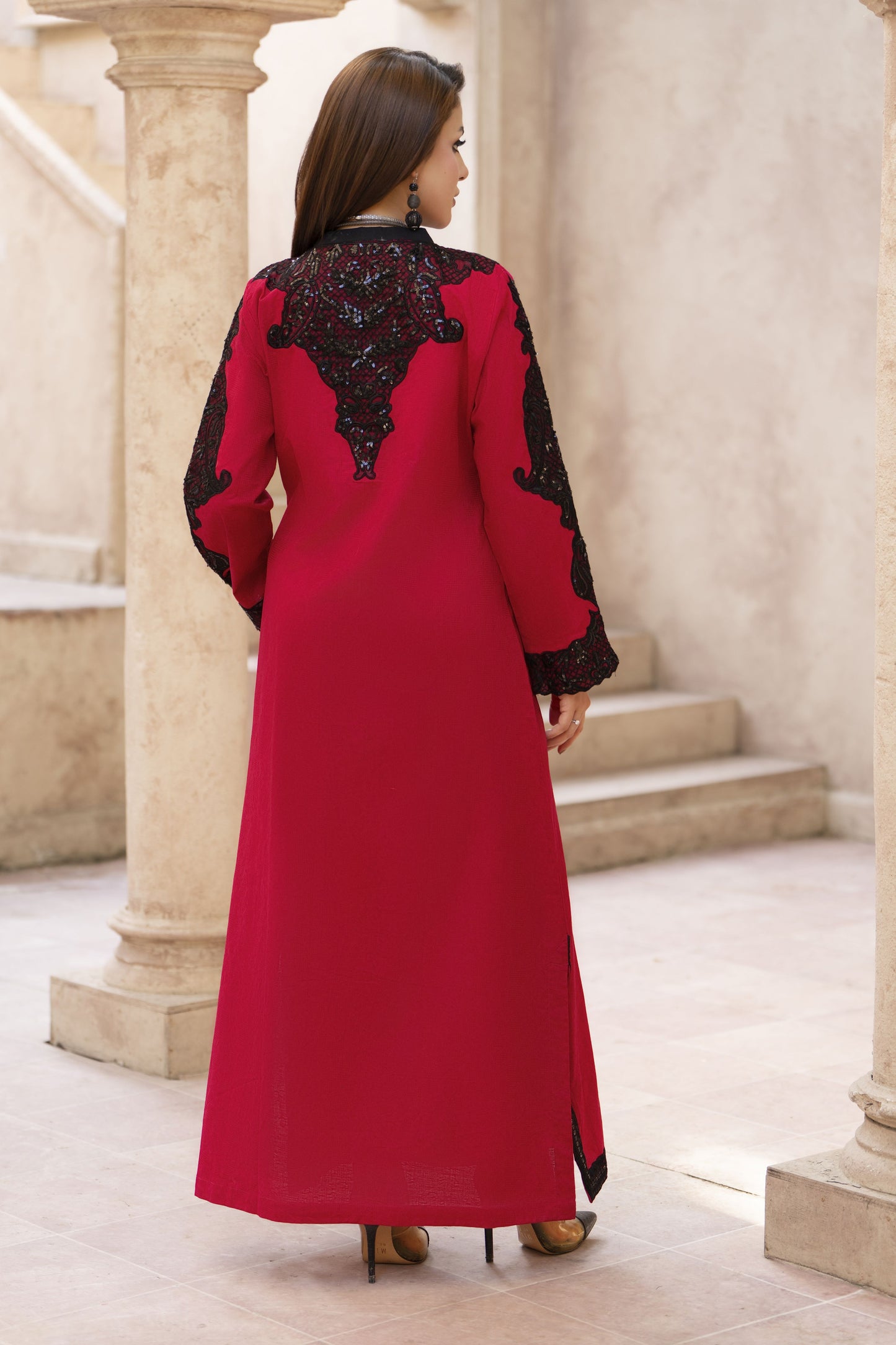 Zaiwa Sway1 2pc Embroidered Lawn Suit – Long Shirt & Straight Leg Trousers