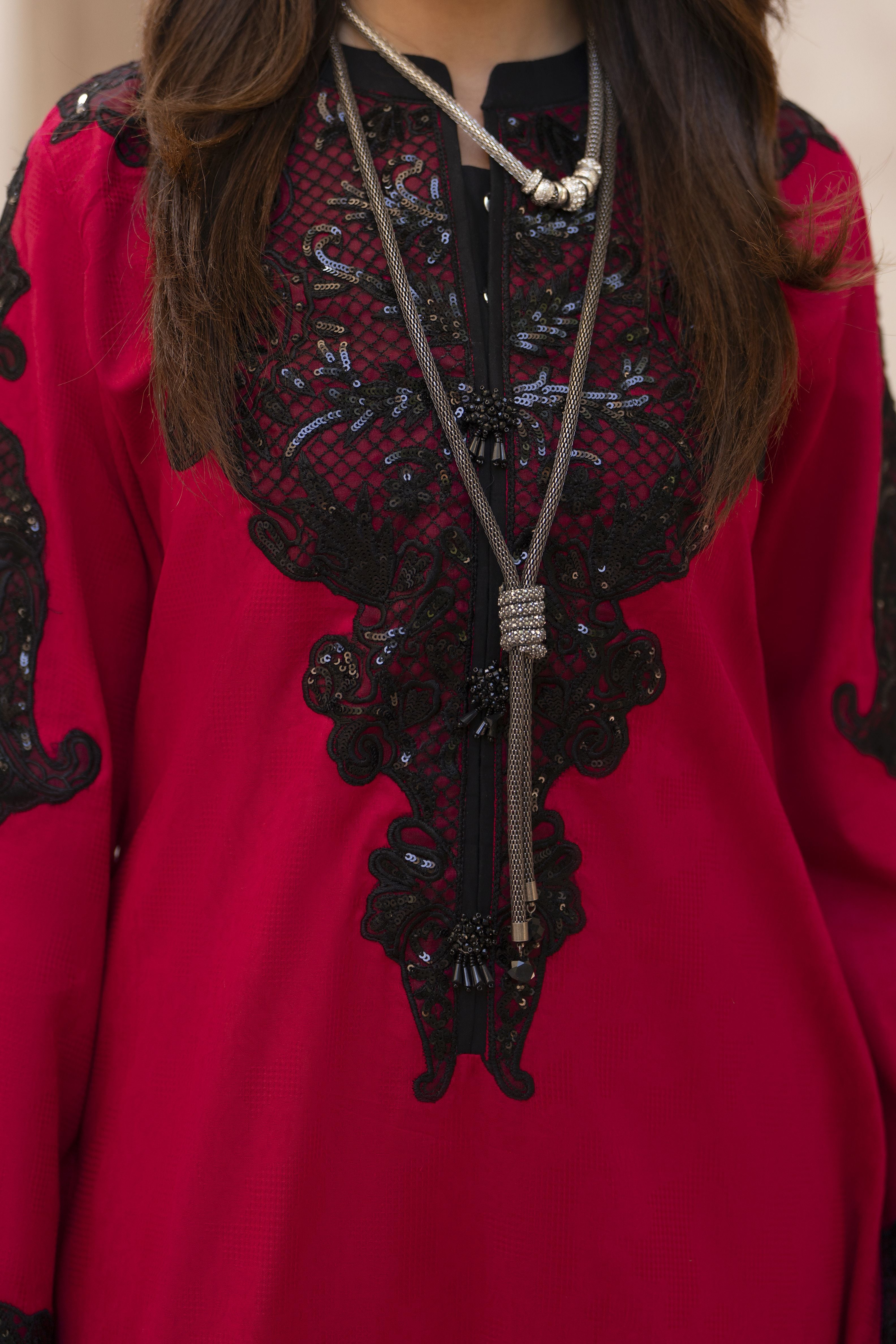 Zaiwa Sway1 2pc Embroidered Lawn Suit – Long Shirt & Straight Leg Trousers