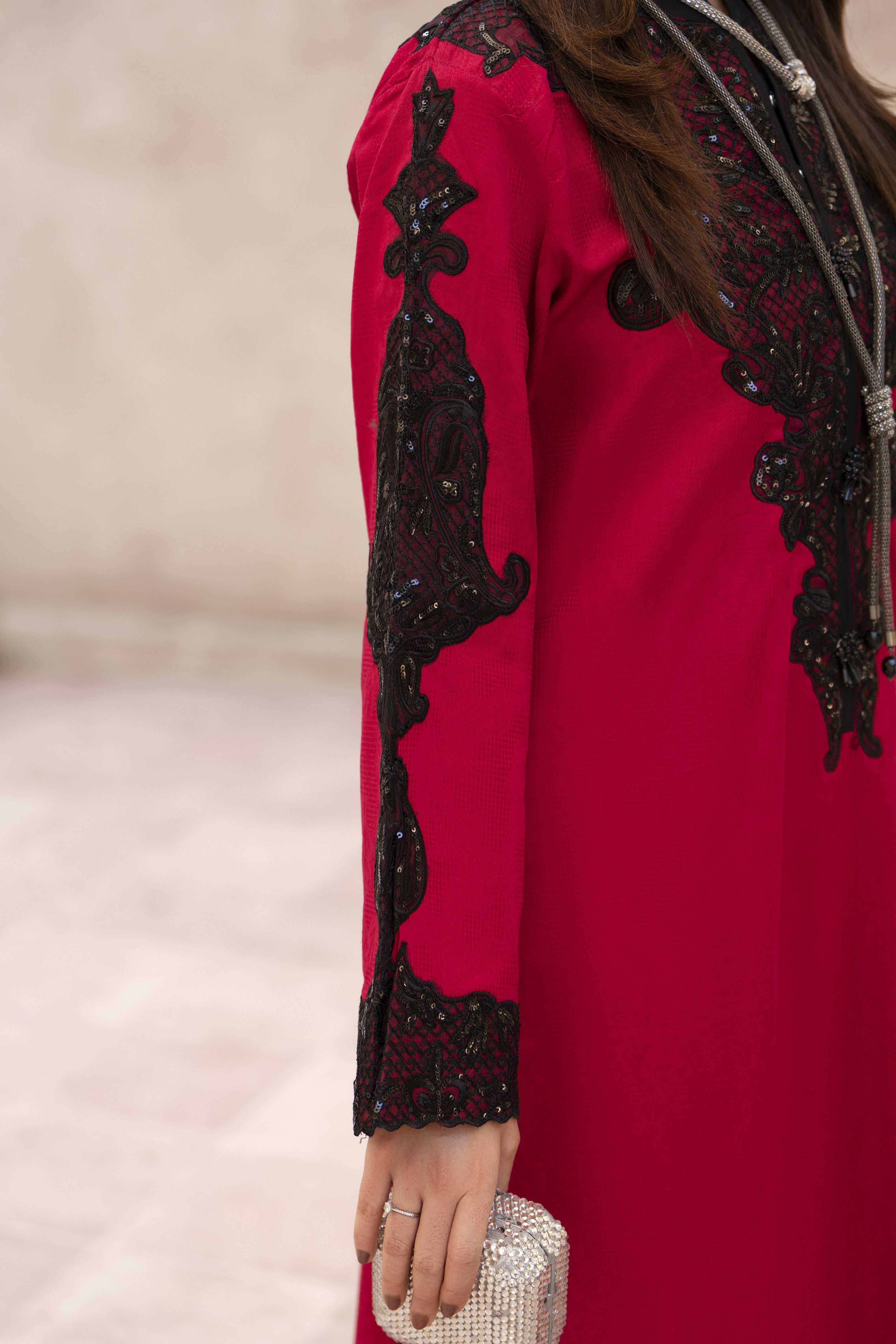 Zaiwa Sway1 2pc Embroidered Lawn Suit – Long Shirt & Straight Leg Trousers