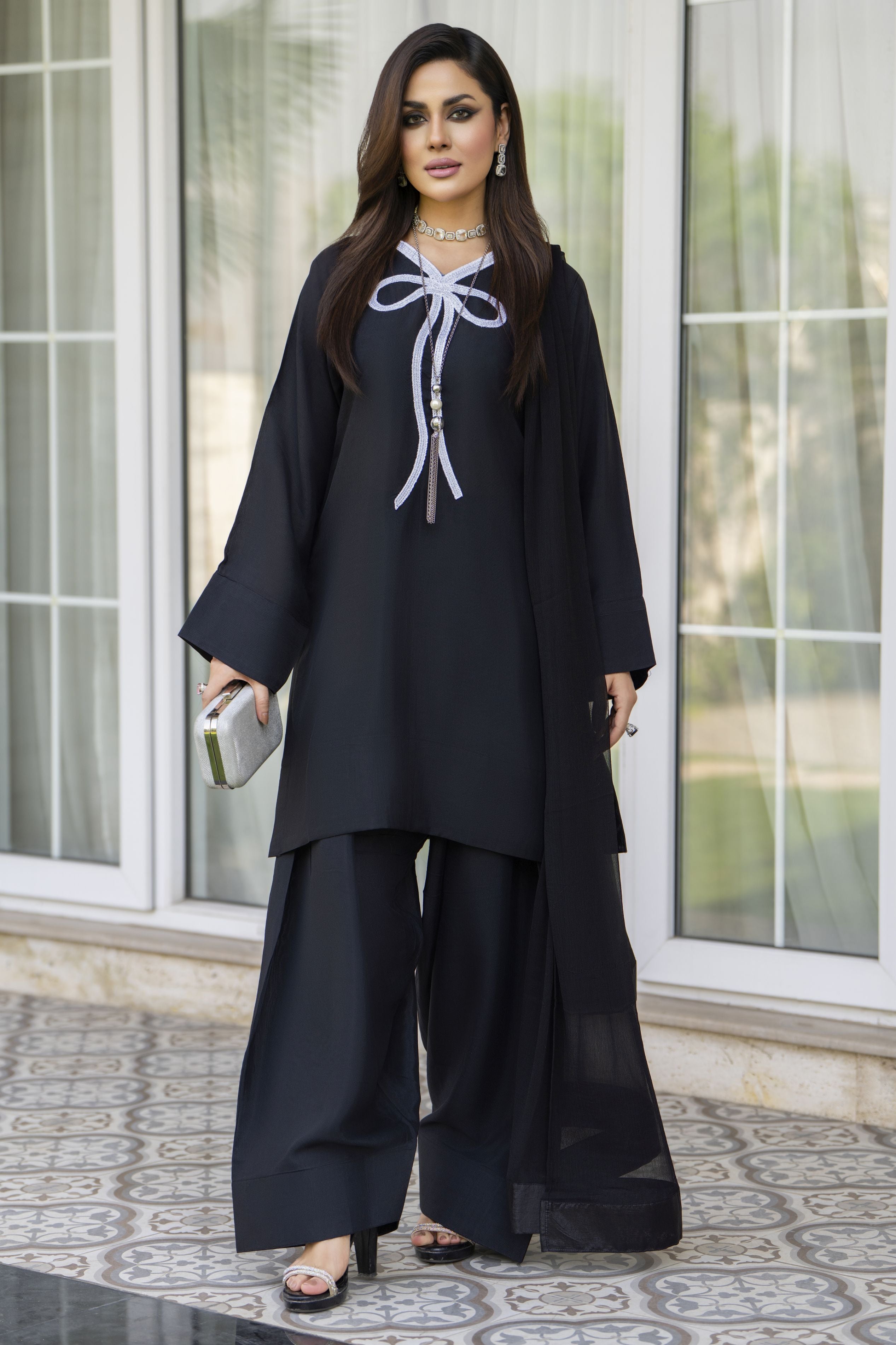 Black Raw Silk Embroidered Farshi Shalwar Set – Chand Sa Libaas by Aleezay | CSLA4