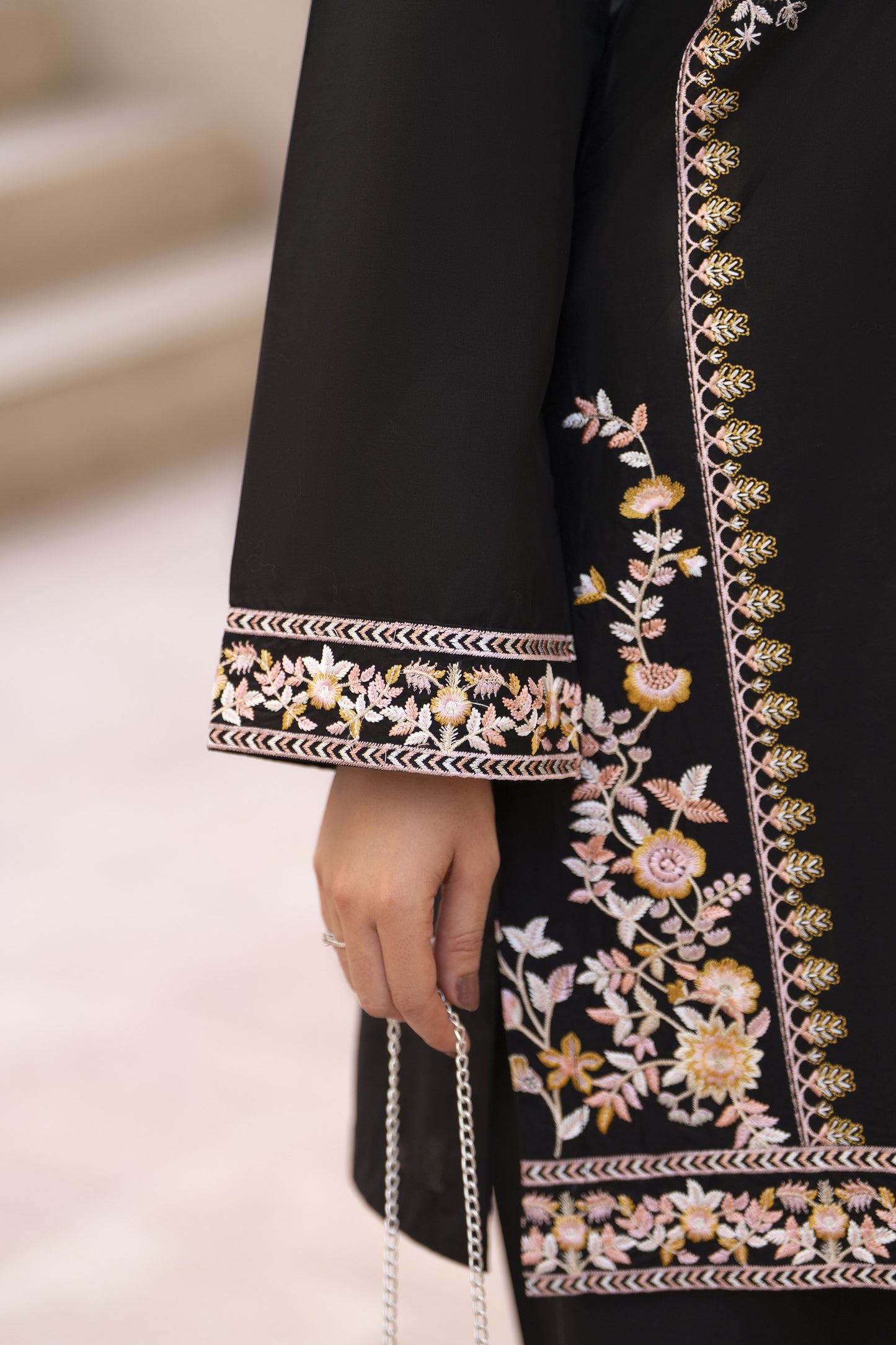 Zaiwa 2pc Black Cotton Embroidered Suit – Sway13
