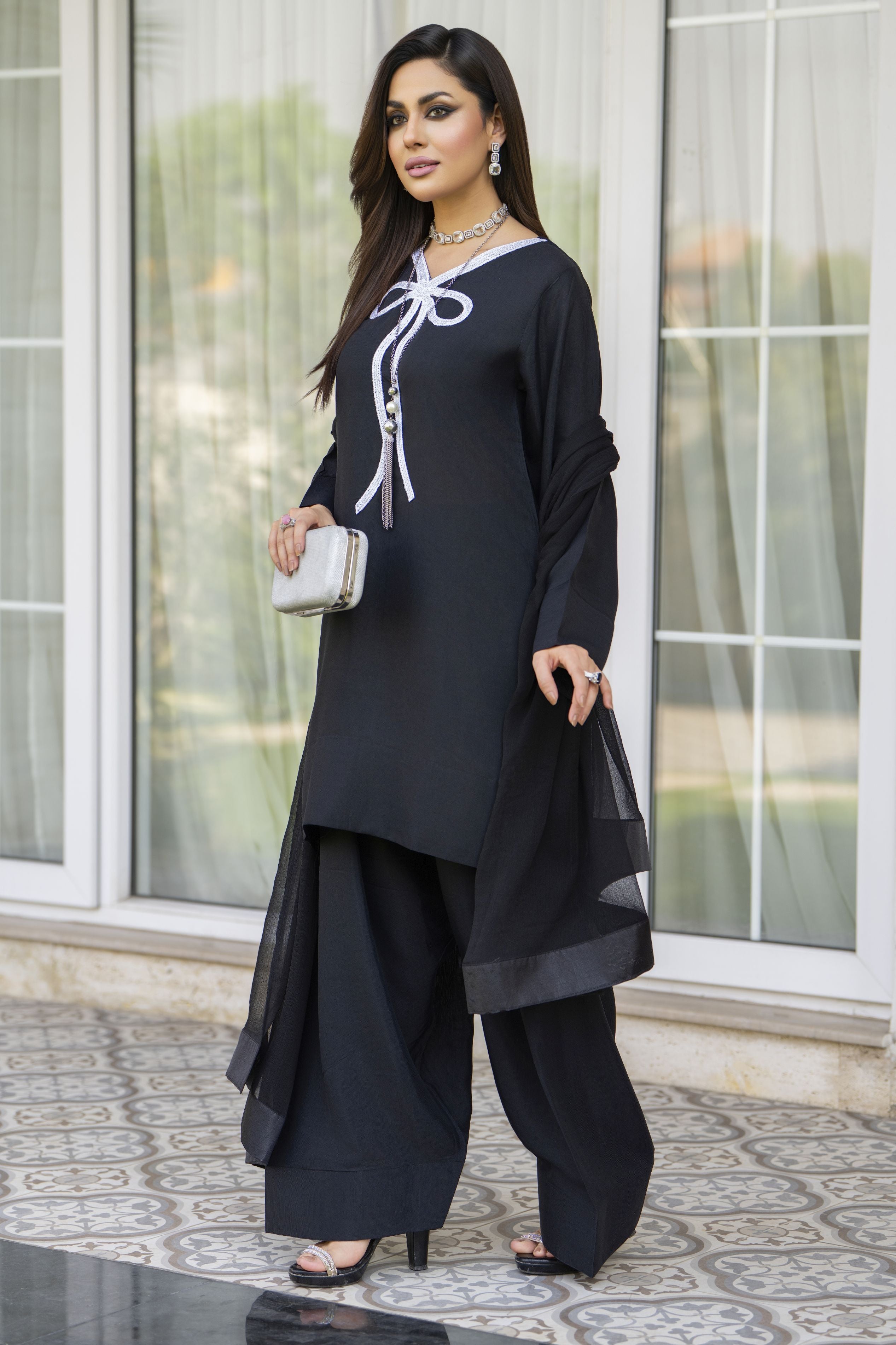 Black Raw Silk Embroidered Farshi Shalwar Set – Chand Sa Libaas by Aleezay | CSLA4