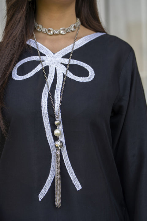 Black Raw Silk Embroidered Farshi Shalwar Set – Chand Sa Libaas by Aleezay | CSLA4