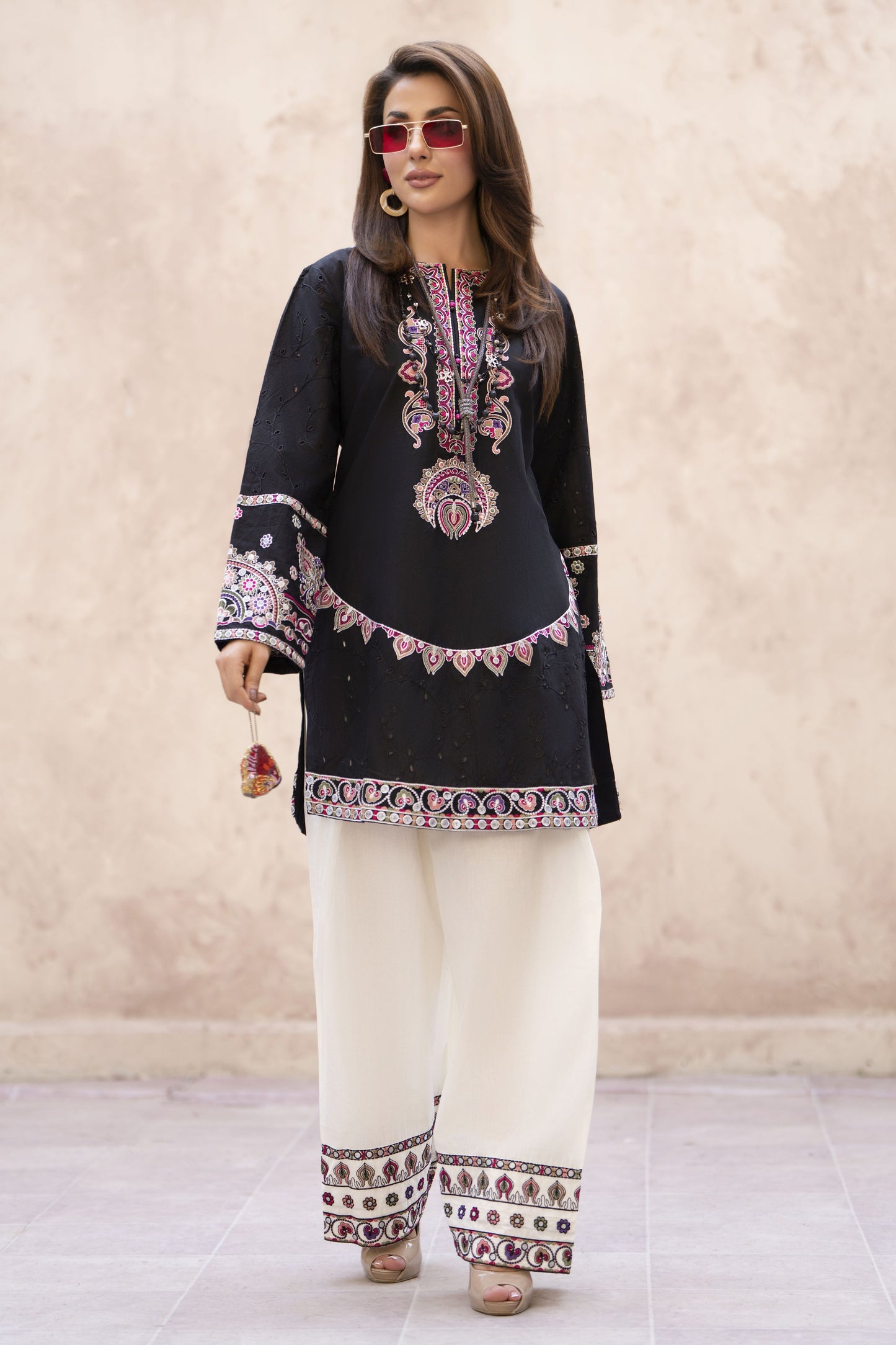 Zaiwa Sway9 2pc Black Chikankari Lawn Suit with Farshi Shalwar